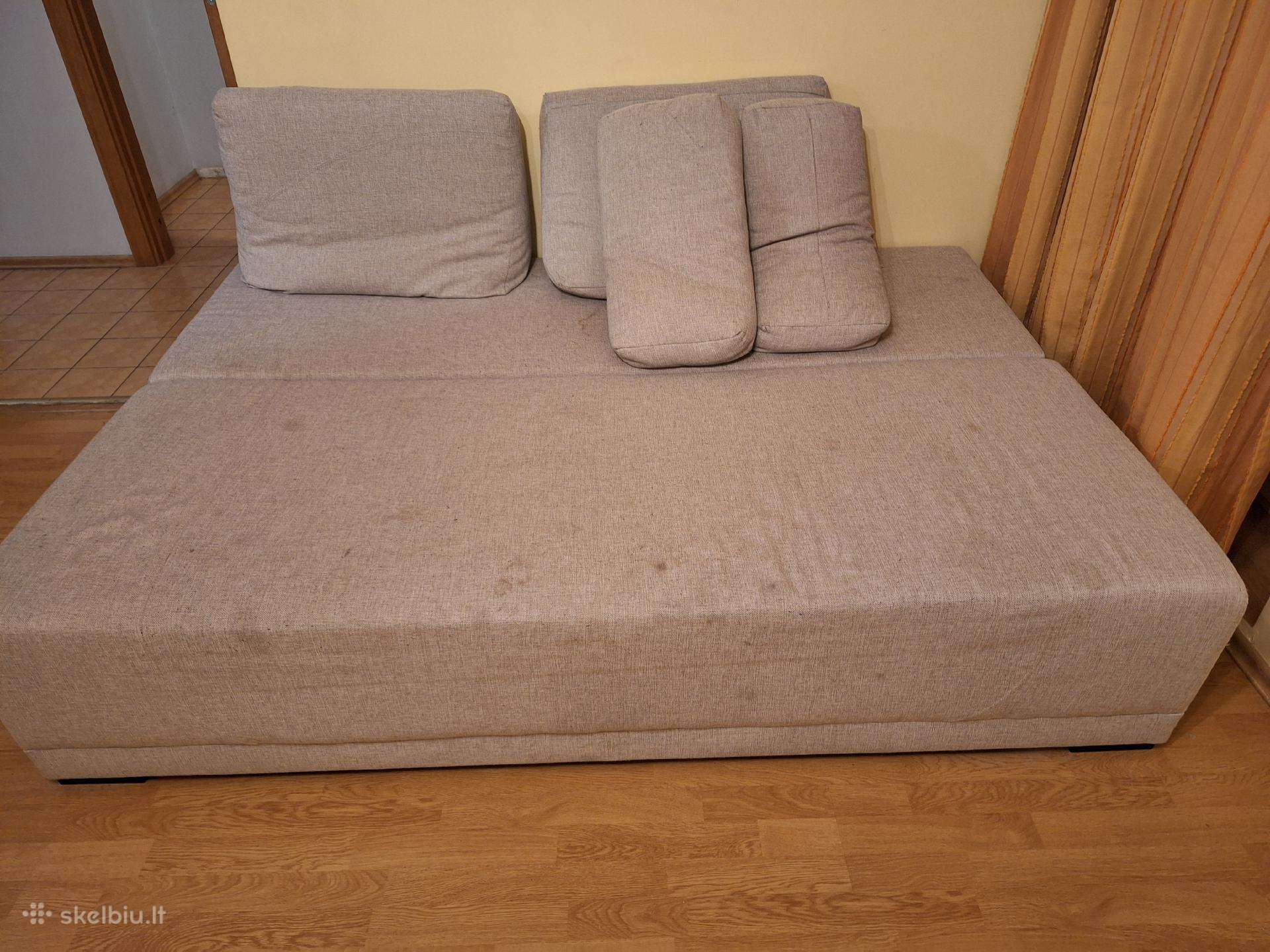 Parduodama sofa