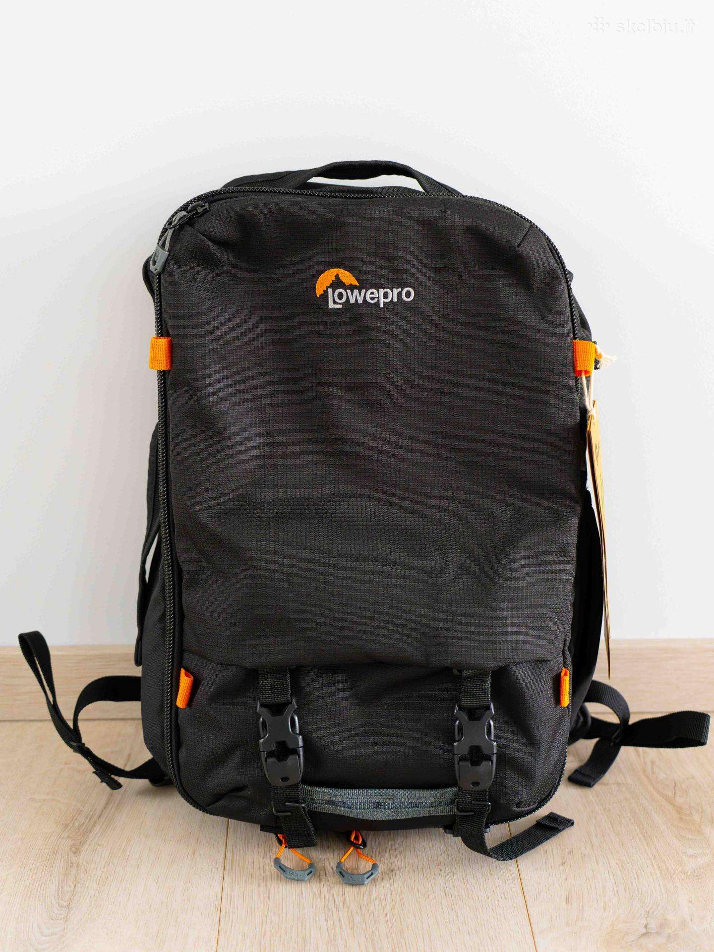 Lowepro Trekker Lite BP 150 Aw (juodos spalvos).