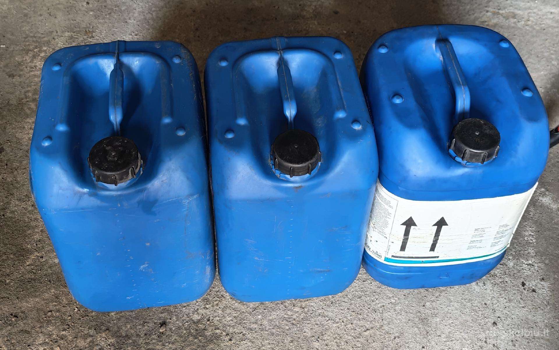Plastikinės 20 ir 10 litrų talpos