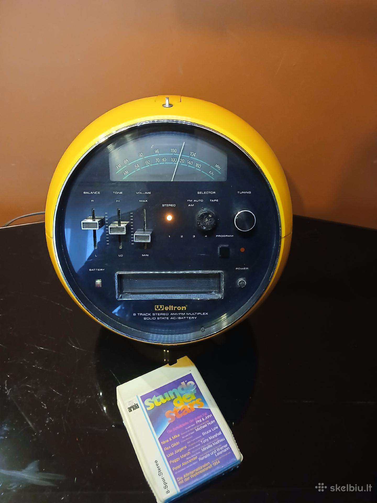 Weltron 2001