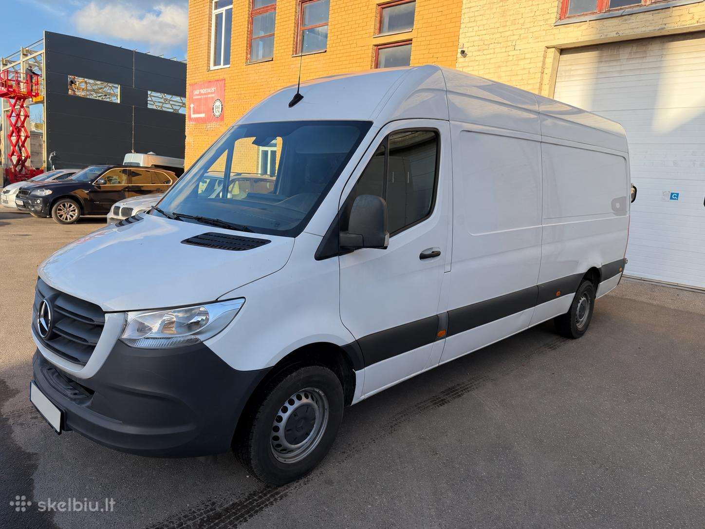 Mercedes-Benz Sprinter, cargo van