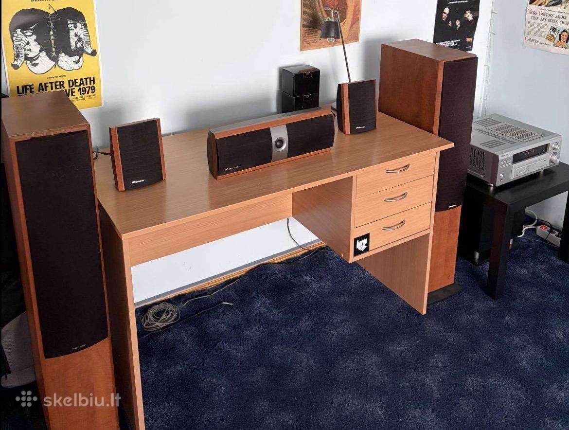Pioneer stiprintuvas+koloneles+zemu dazniu