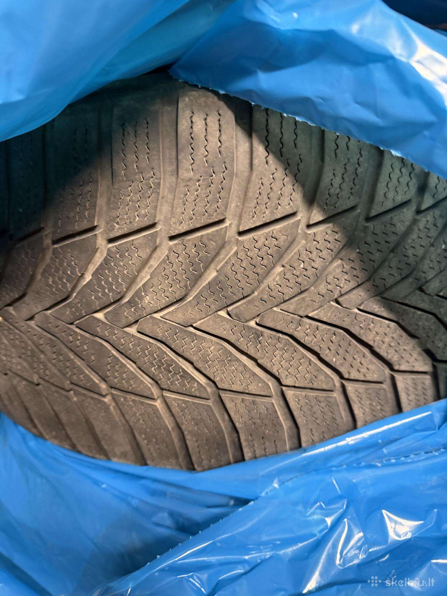 Nexen, winter 245/40 R18 | A32857410