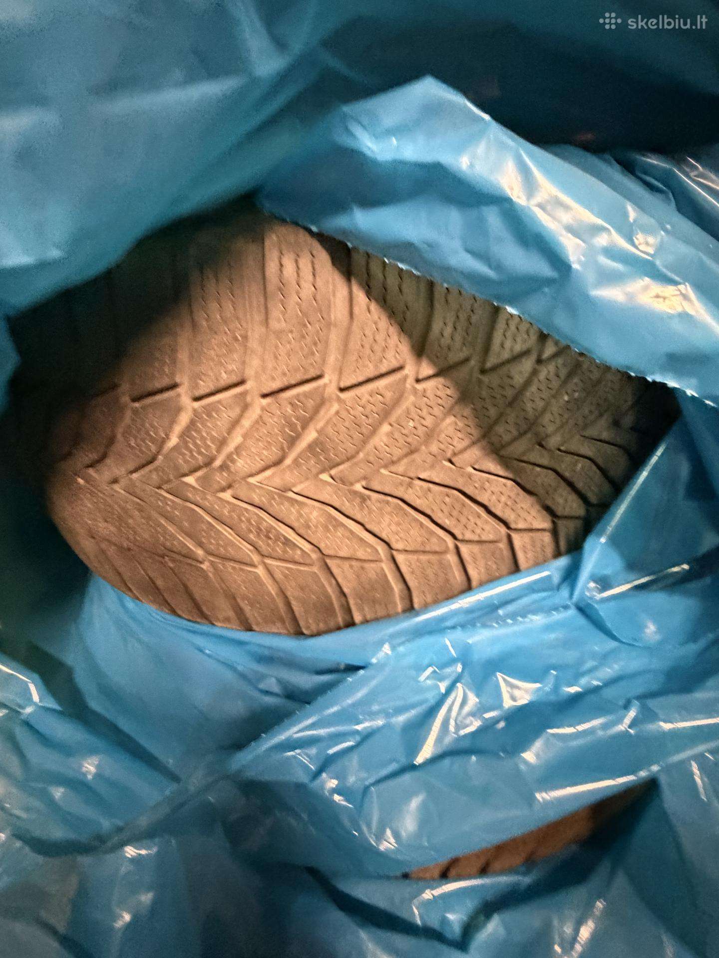 Nexen, winter 245/40 R18 | A32857410