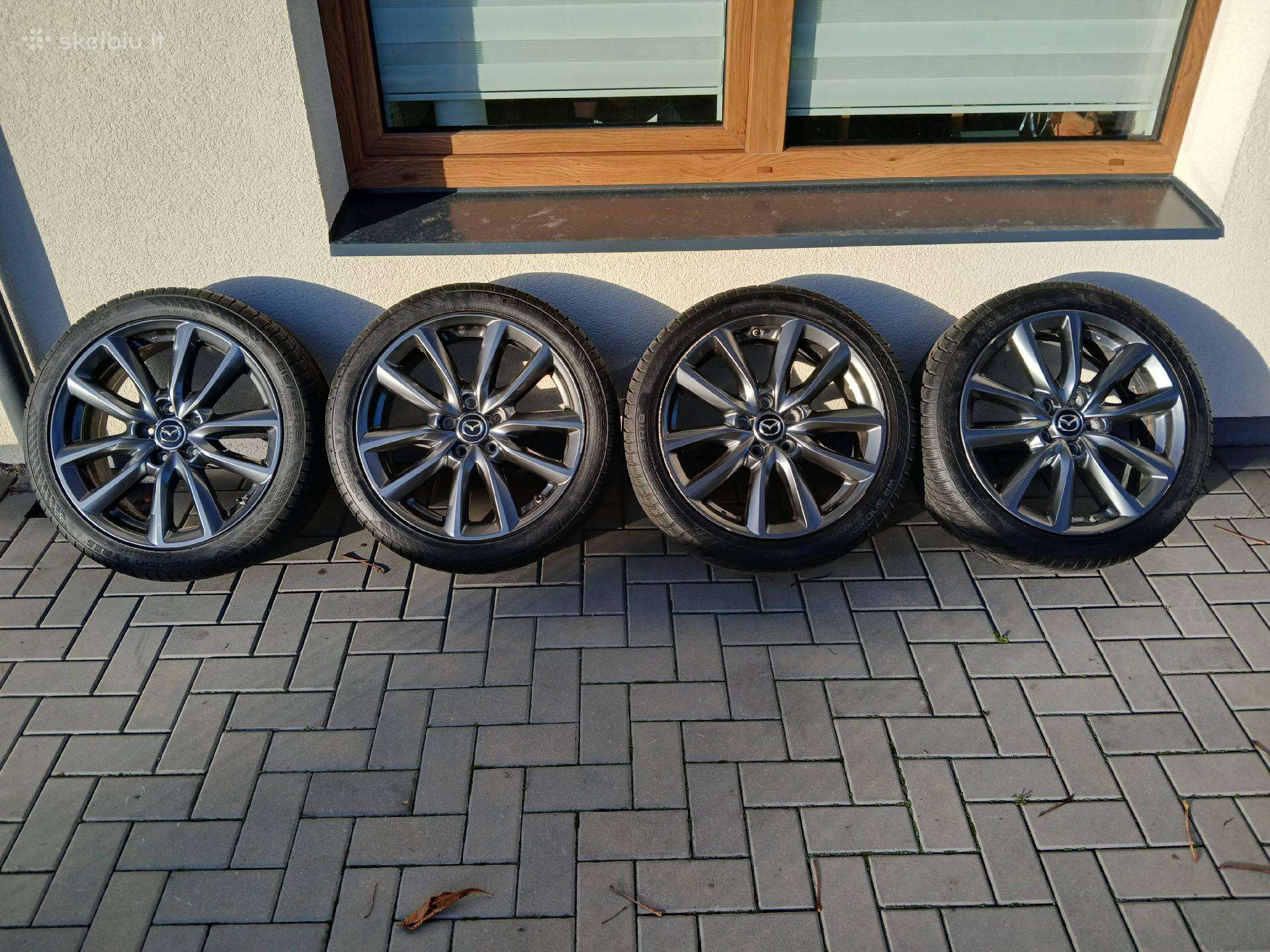 Originalų Mazda ratai, žieminės Nokian padangos