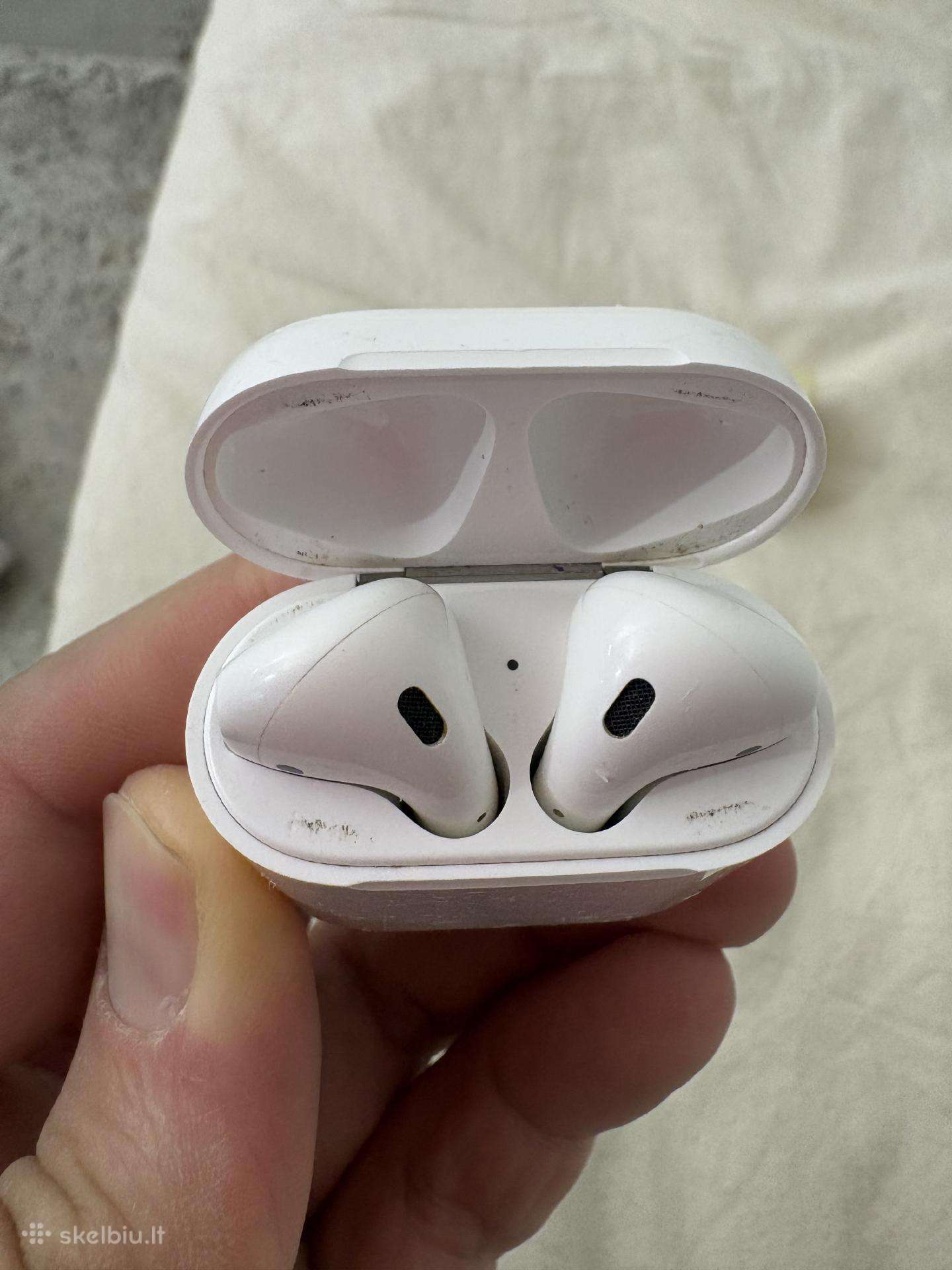 Apple airpods gen 1