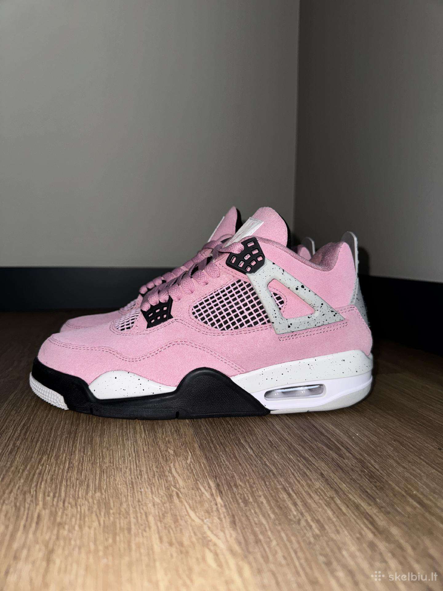 Gražūs rožiniai Jordan 4 batai