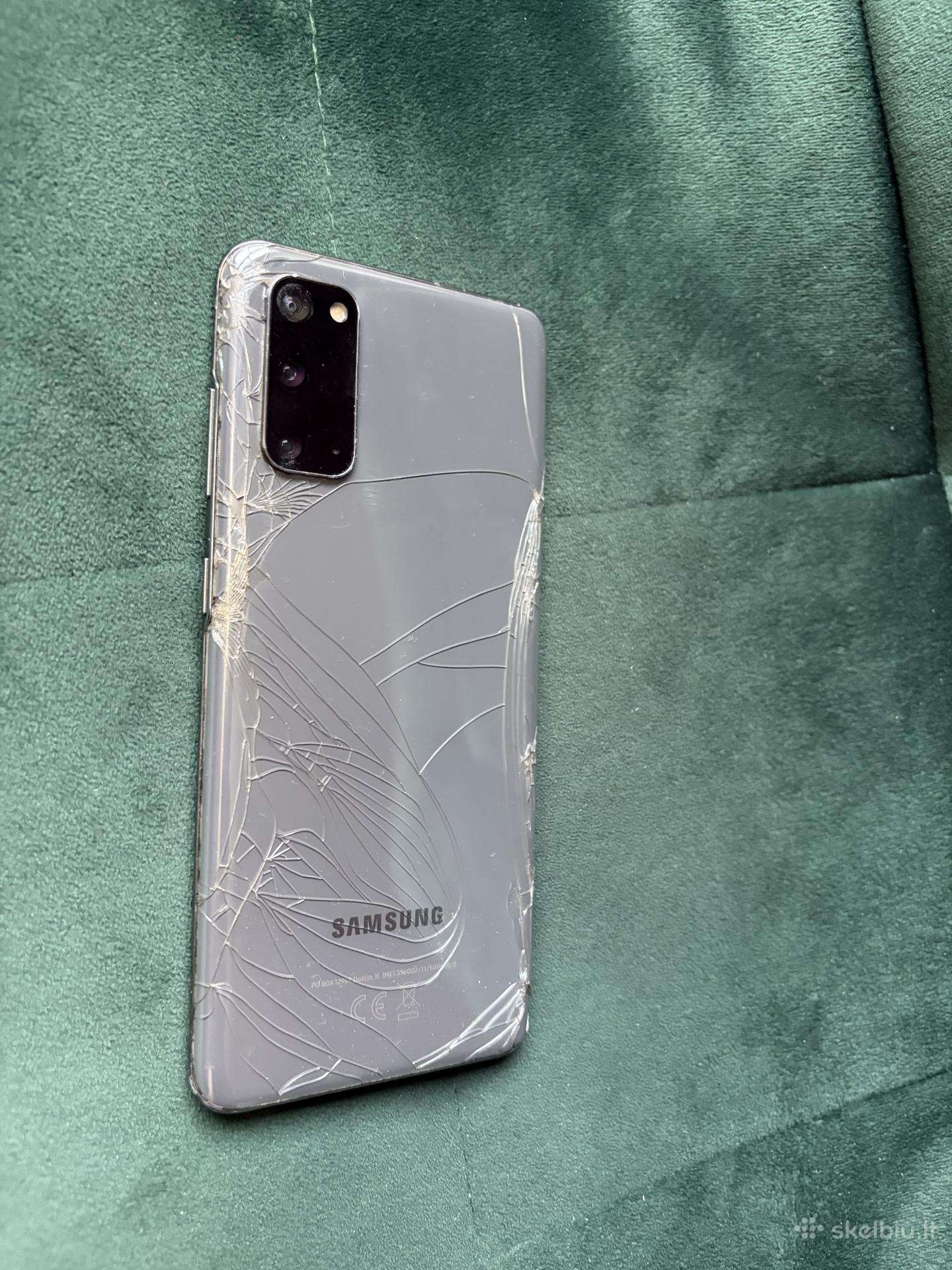 Samsung S20 daužtas