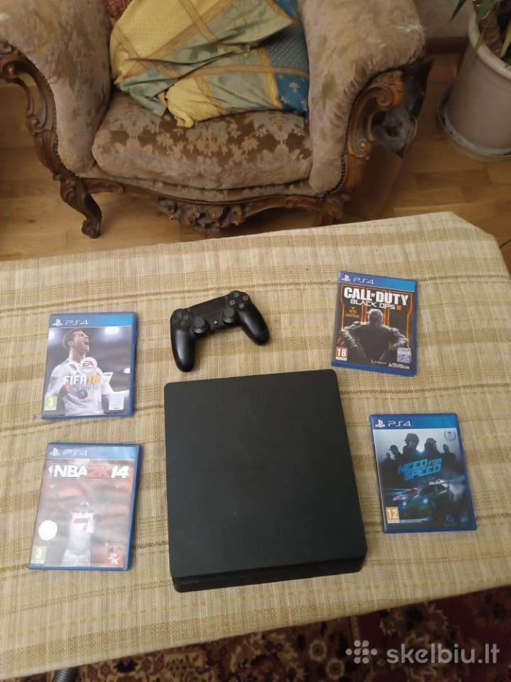 Playstation 4 slim