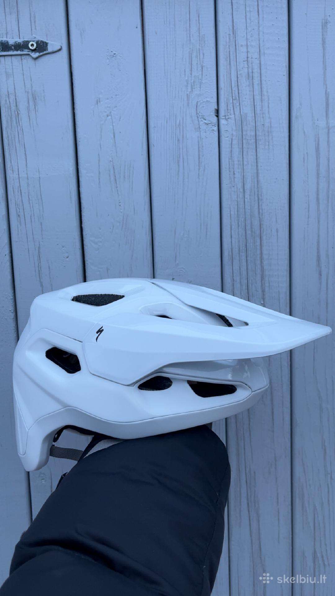 Specialized šalmas