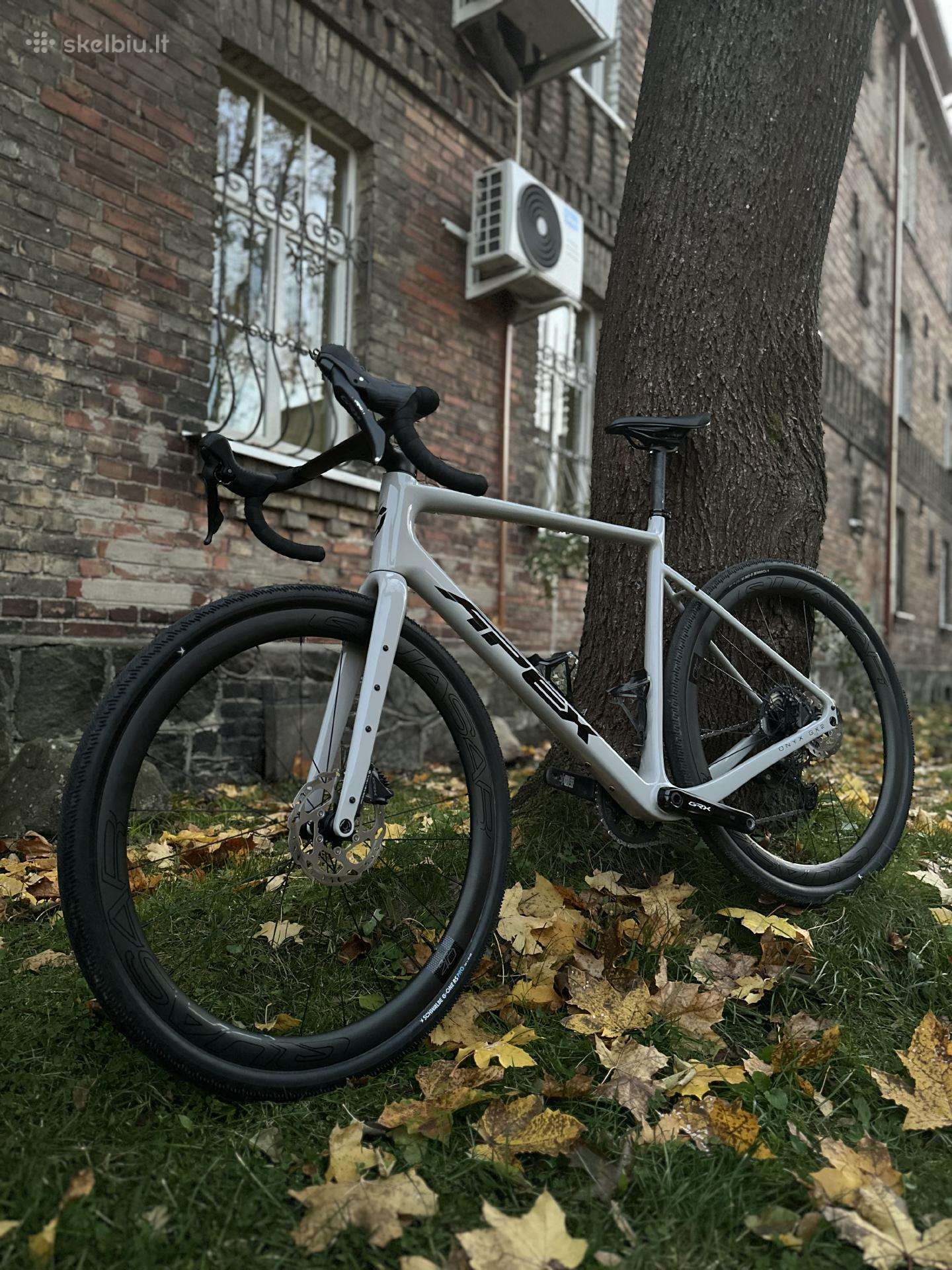 Apex gravel dviratis