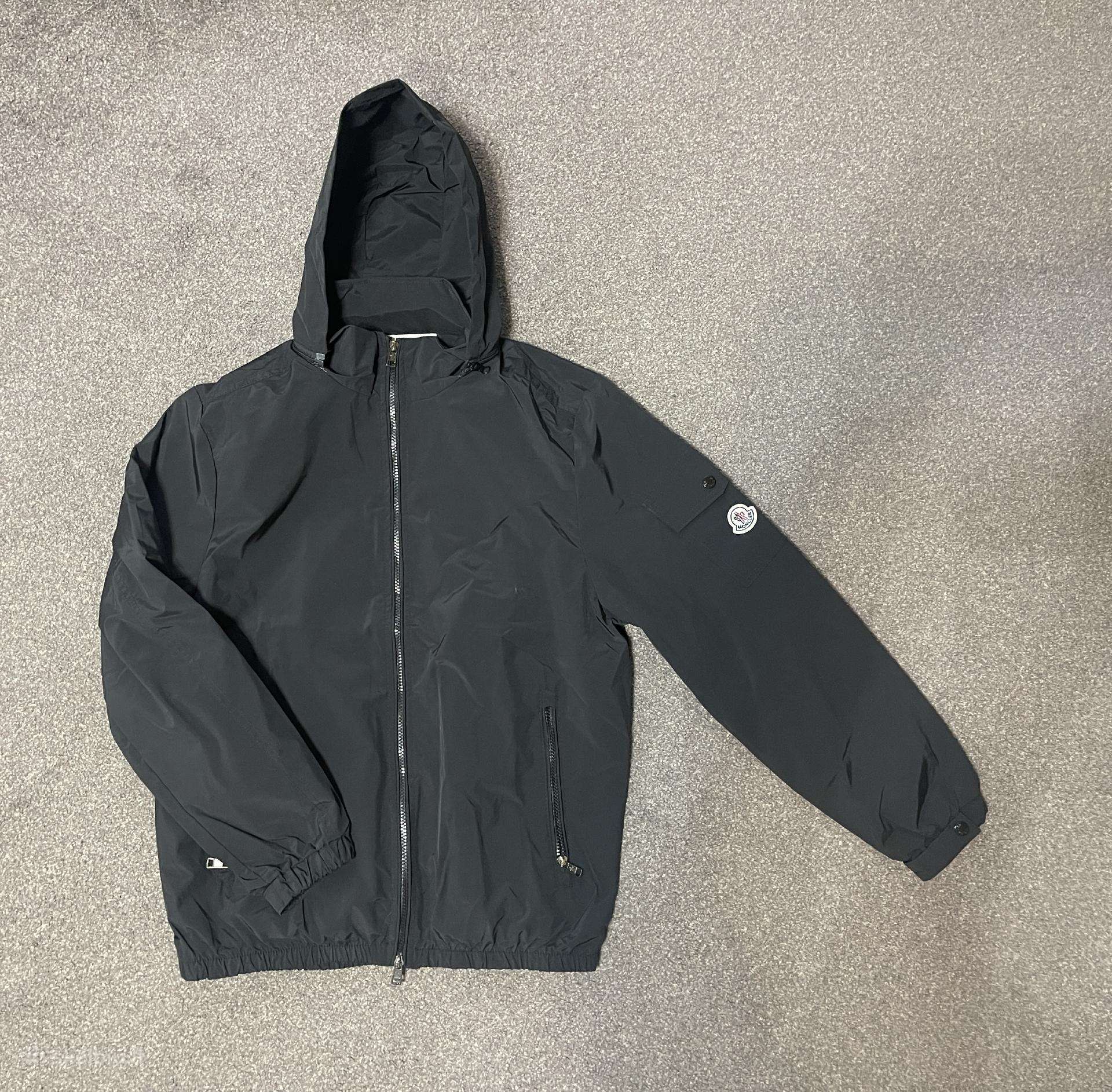 Moncler Striukė