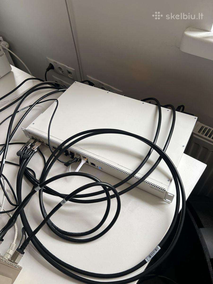 Mikrotik Crs812 Ddq 400g/200g/50g switch