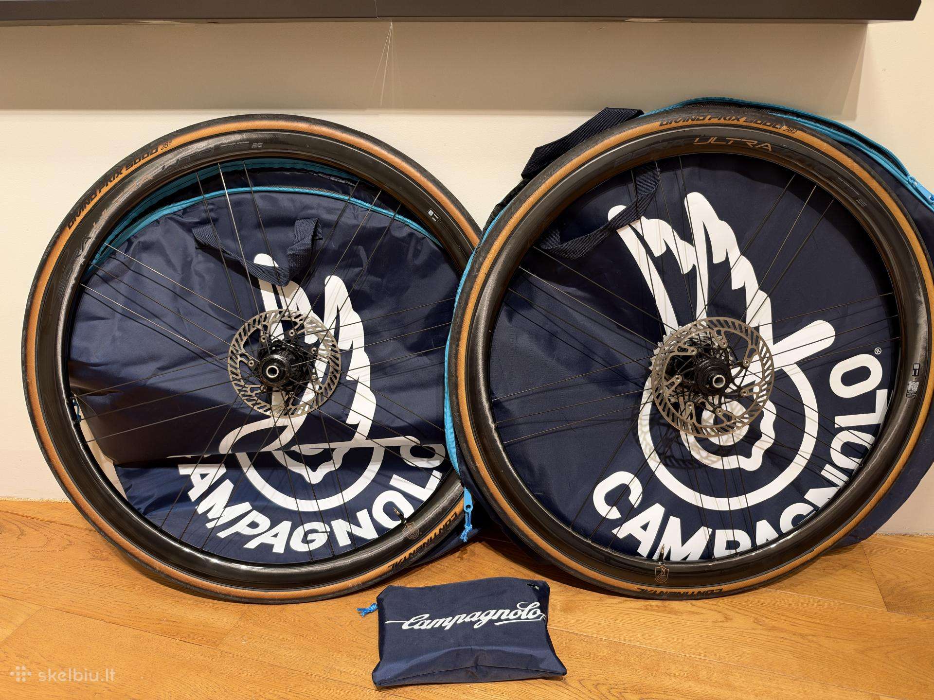 Parduodami „Campagnolo Bora Ultra Wto 33 Disc“