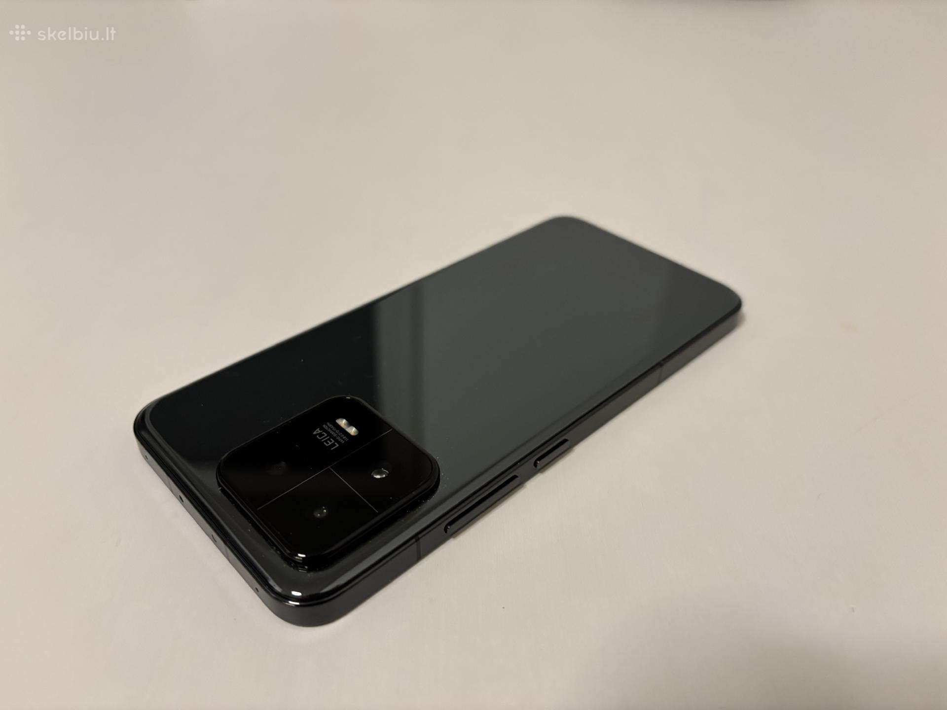 Xiaomi 13 with Leica 8gb RAM 256gb model: 2211133g
