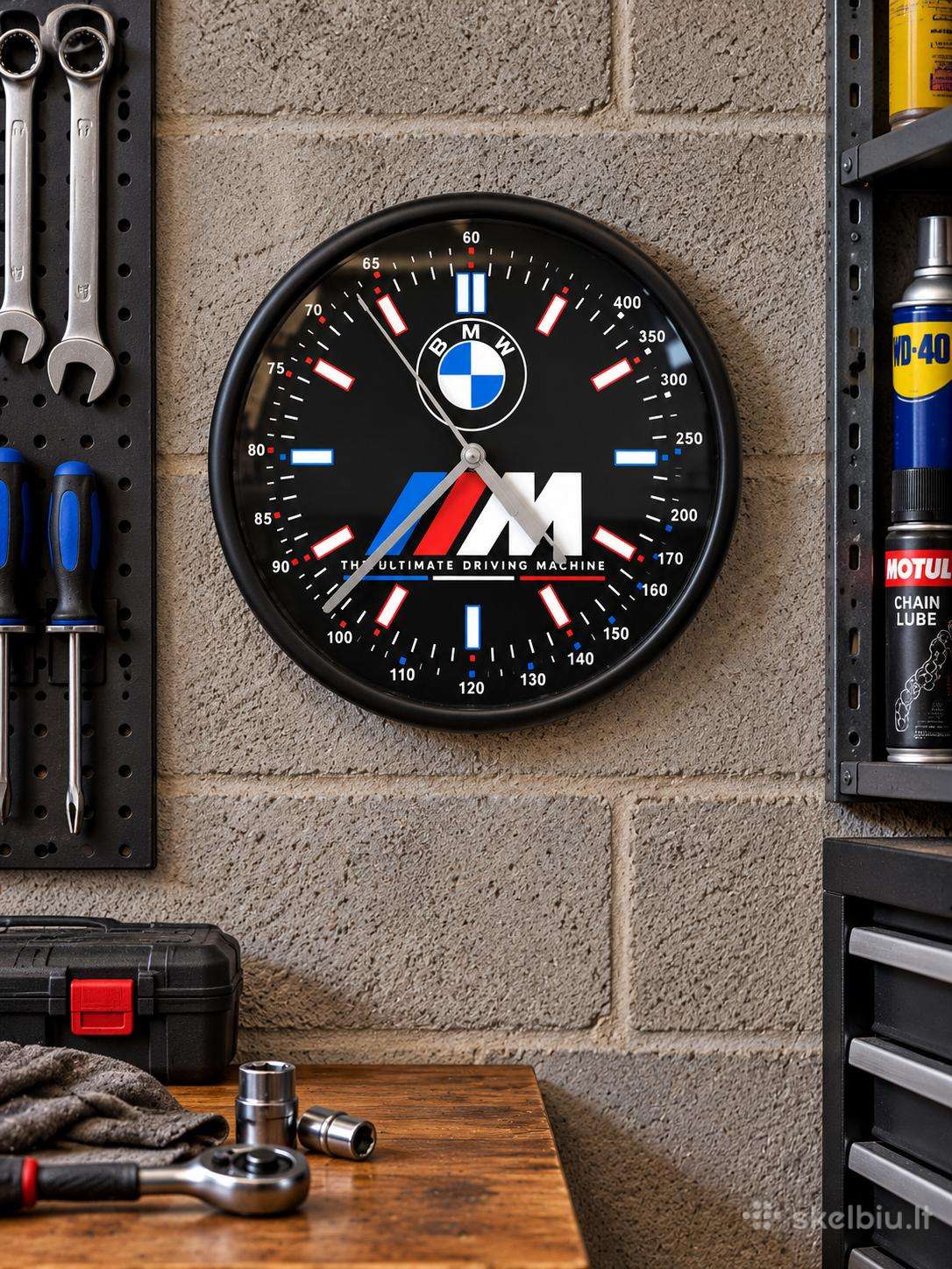 Bmw stiliaus laikrodis