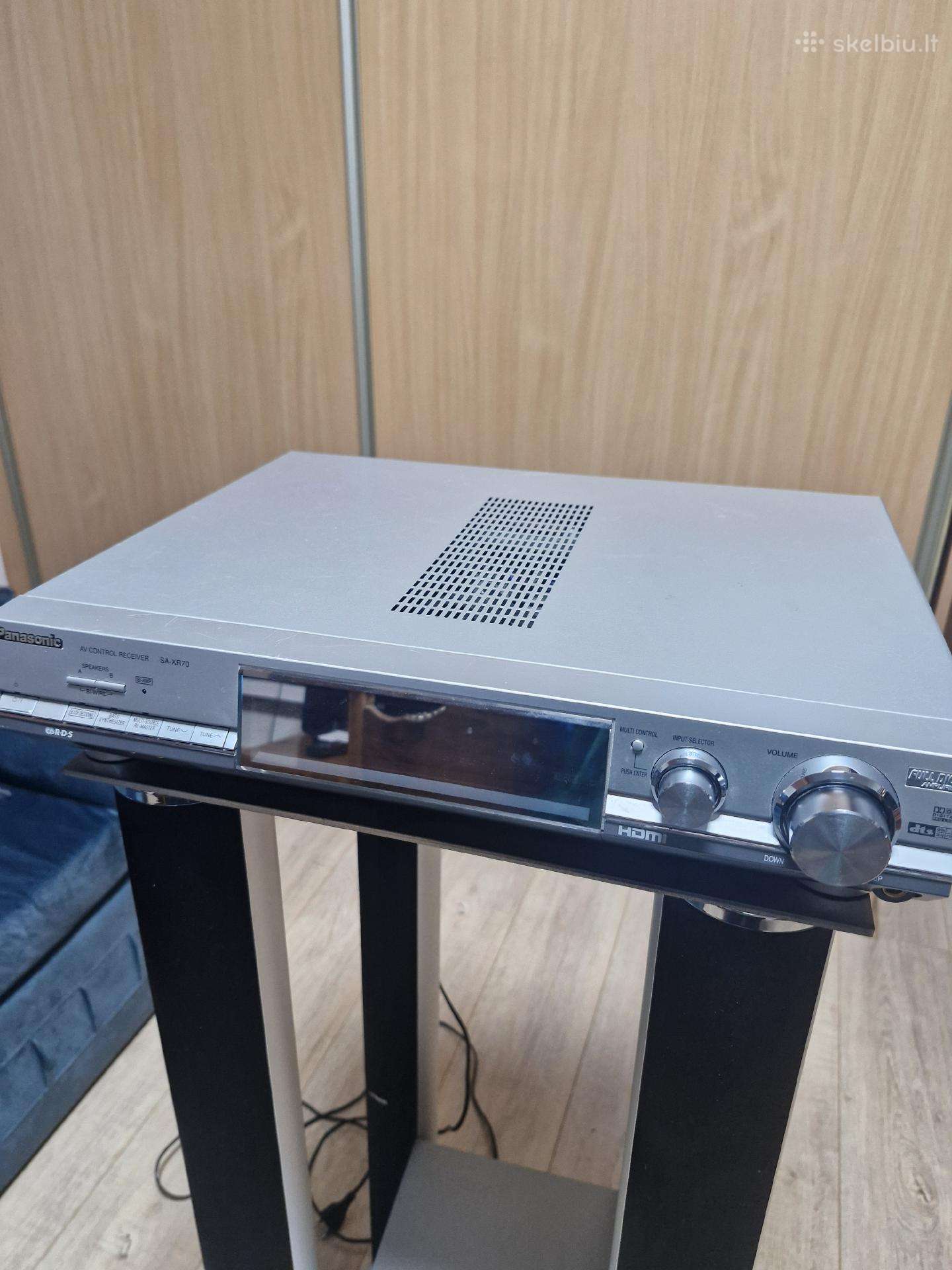 Resyveris Panasonic Sa-xr70 komplekte su garsiak.