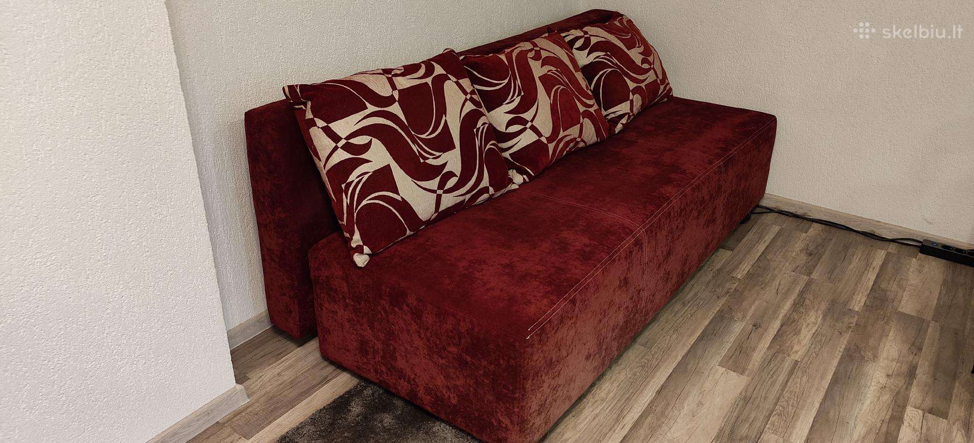 Sofa- lova