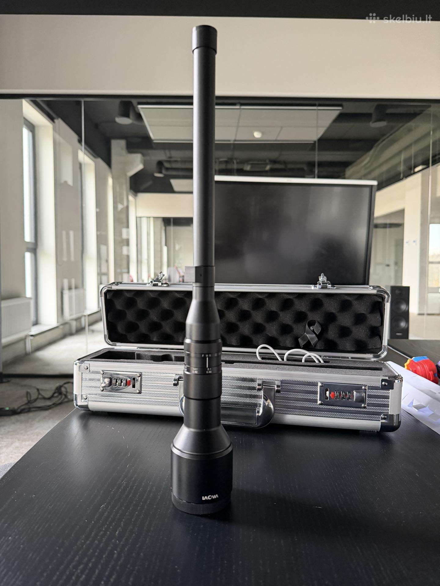 Laowa Probe Lens Fe 22mm f14 su šviesa