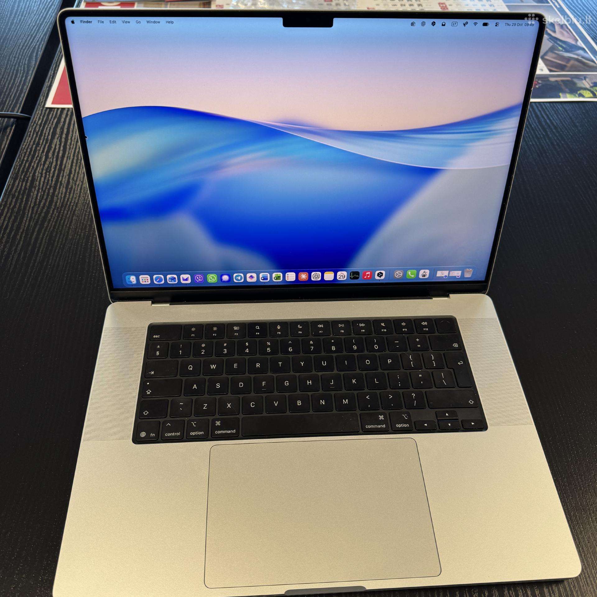 Parduodu MacBook Pro 16 - M5 Max 64gb 2tb 18c Cpu
