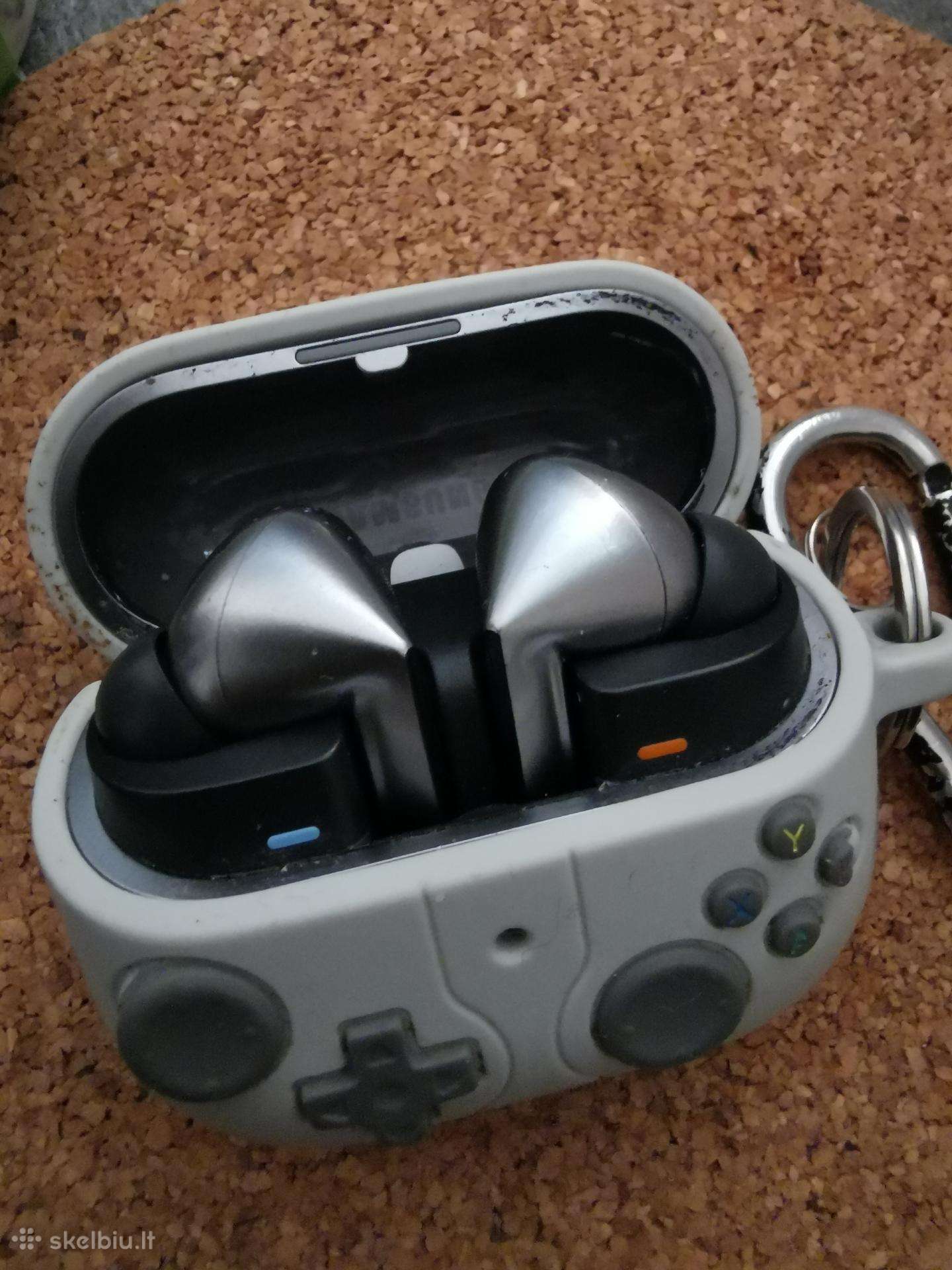 Galaxy buds 3 pro sidabrinės. Naudotos. Org.