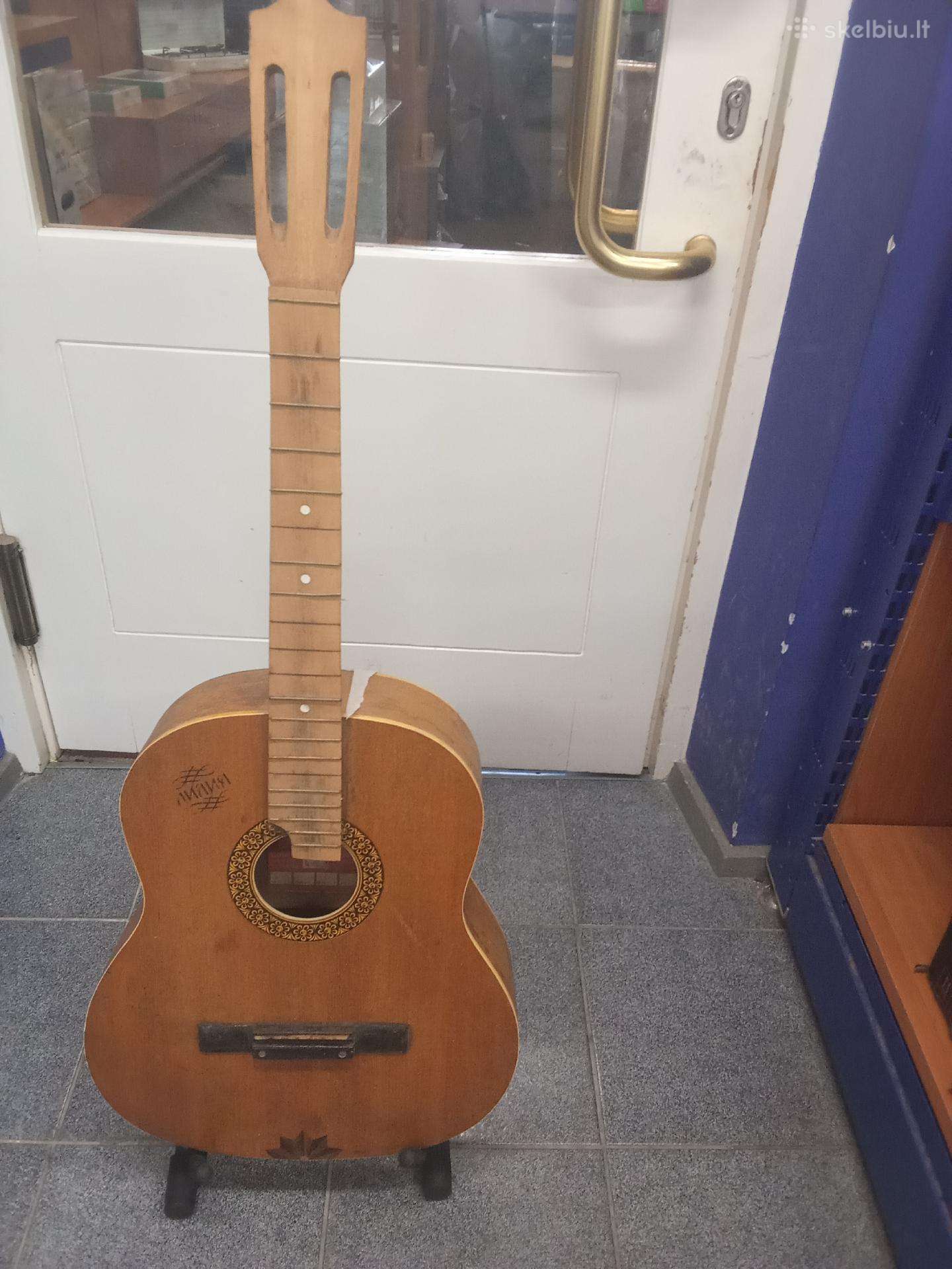 Kremona gitara