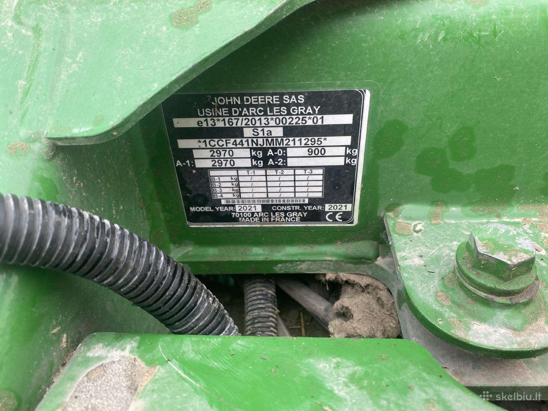 John Deere F441M, прессы