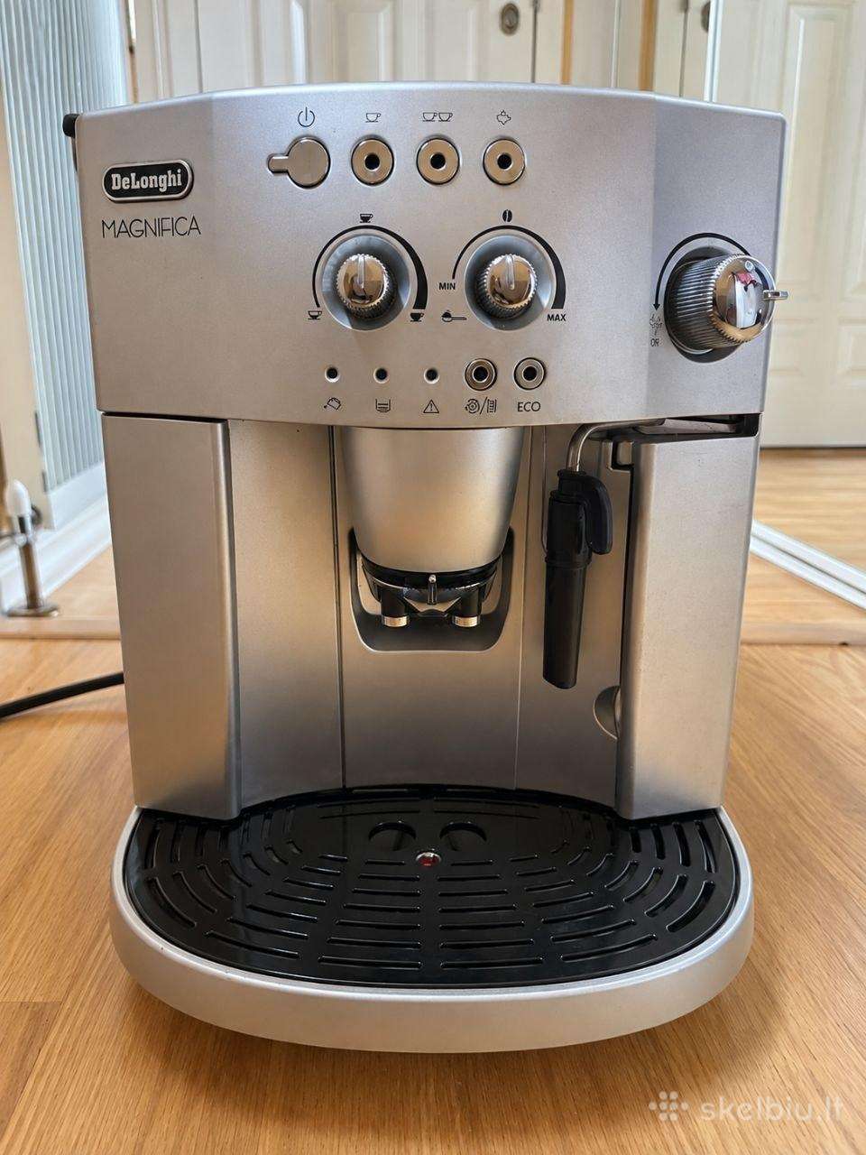 Kavos aparatas Delonghi Mafnifica Esam 4200.s