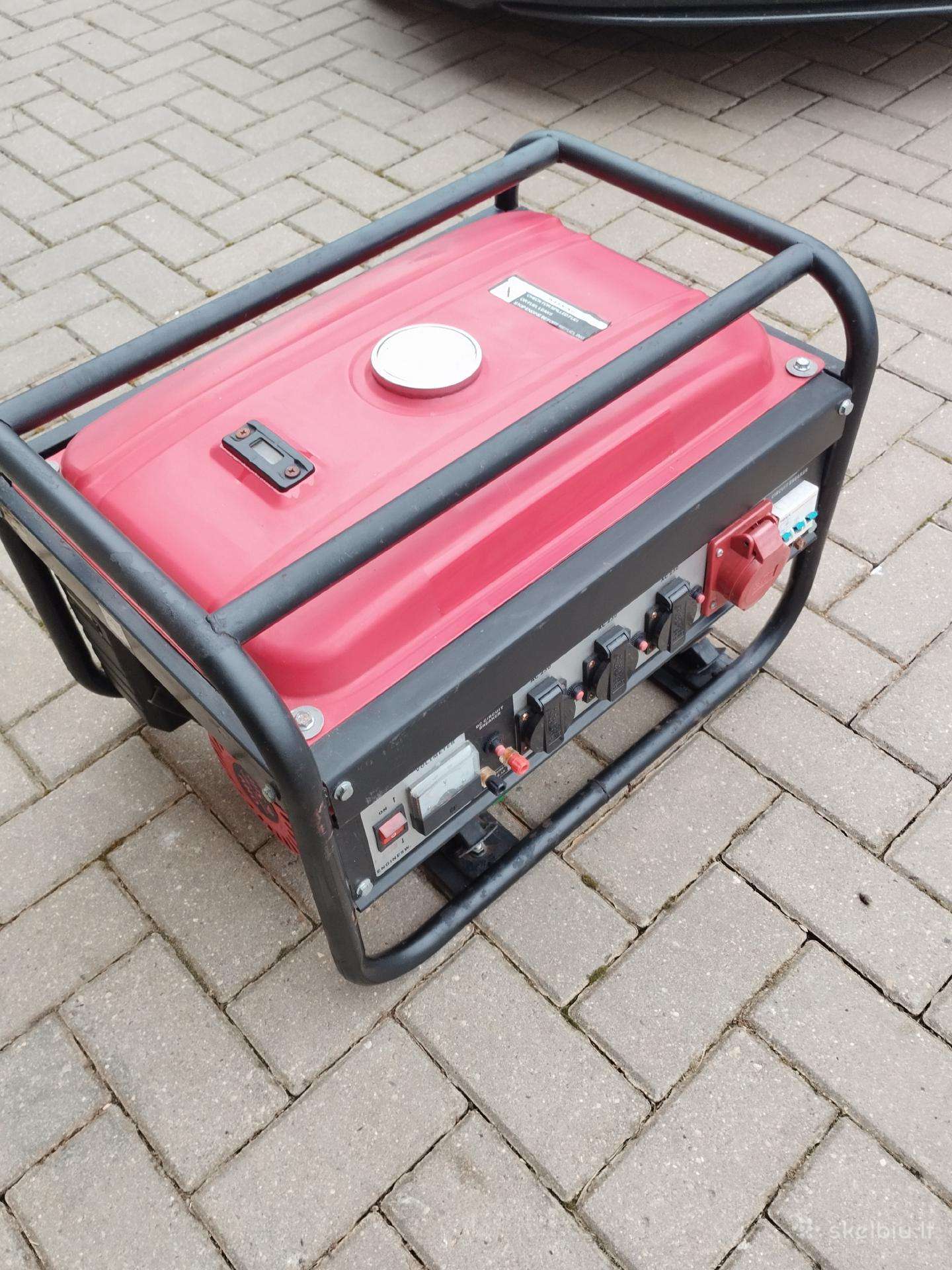 Sdmo 2.7kw.generatorius, trifazis 2,5kw