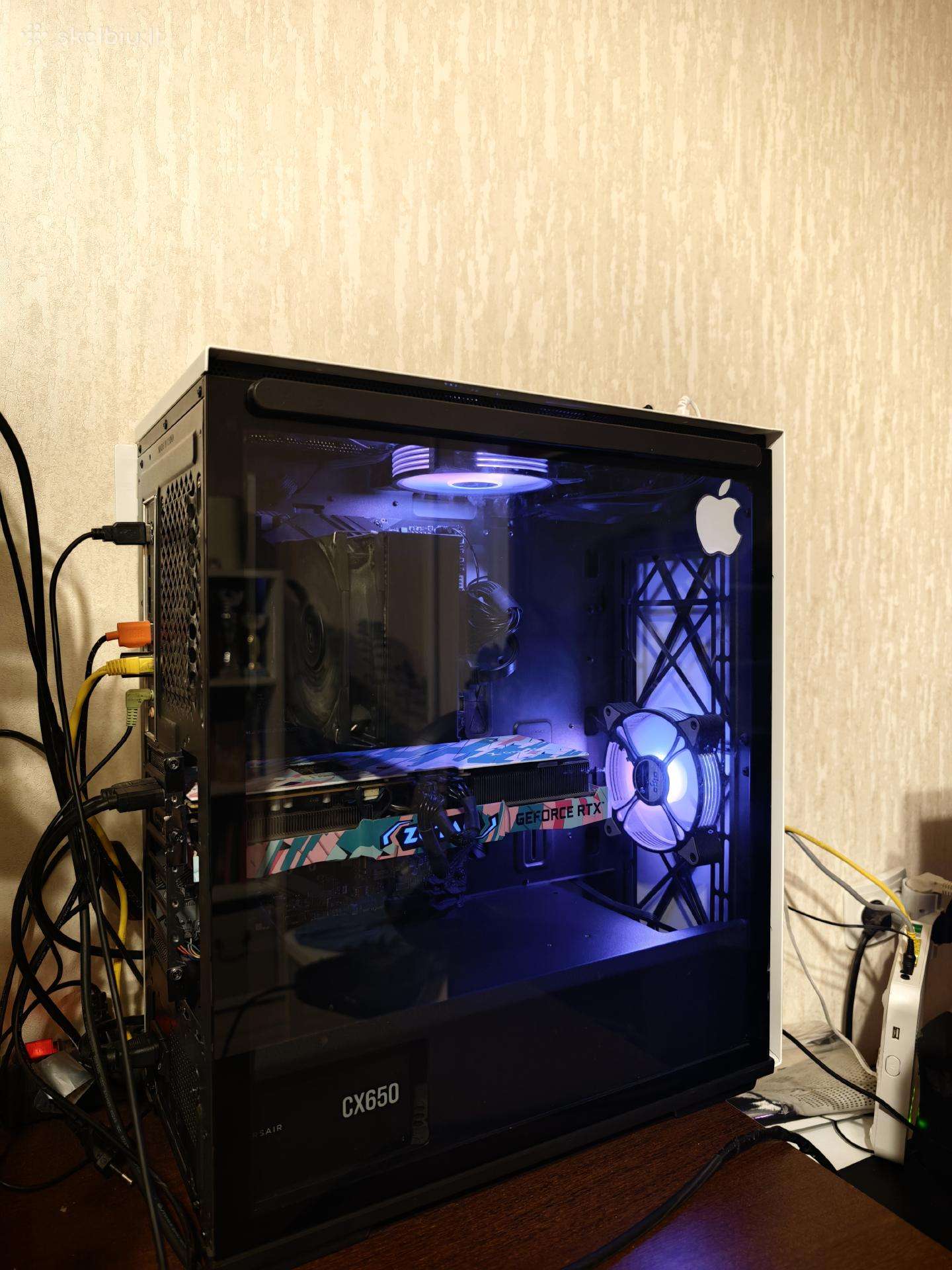Keičiu į Laptopa/parduodu