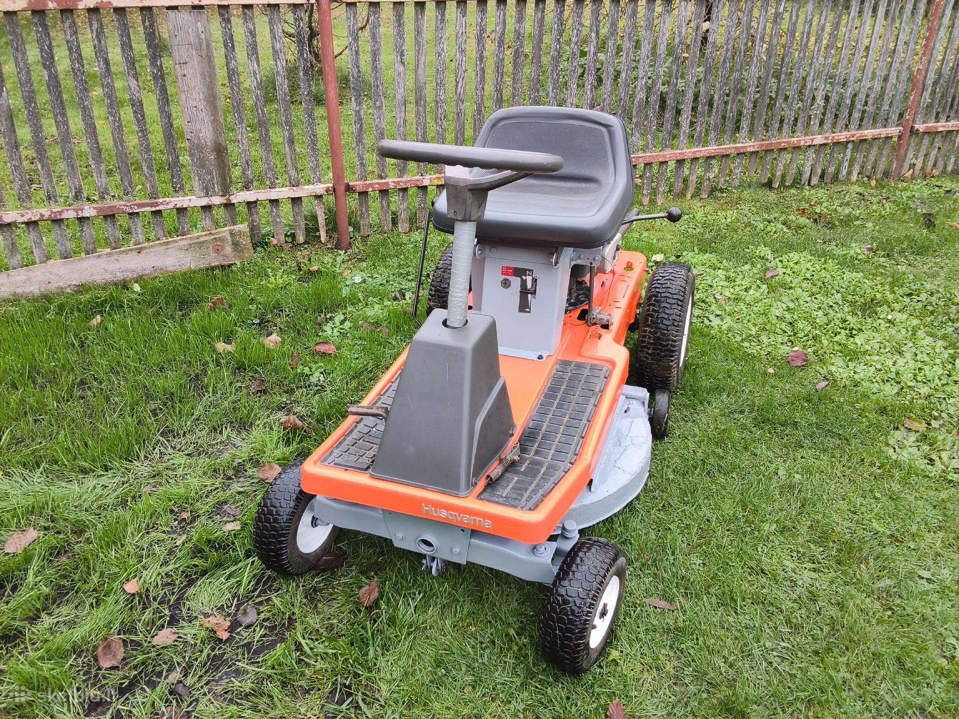 Husqvarna traktoriukas