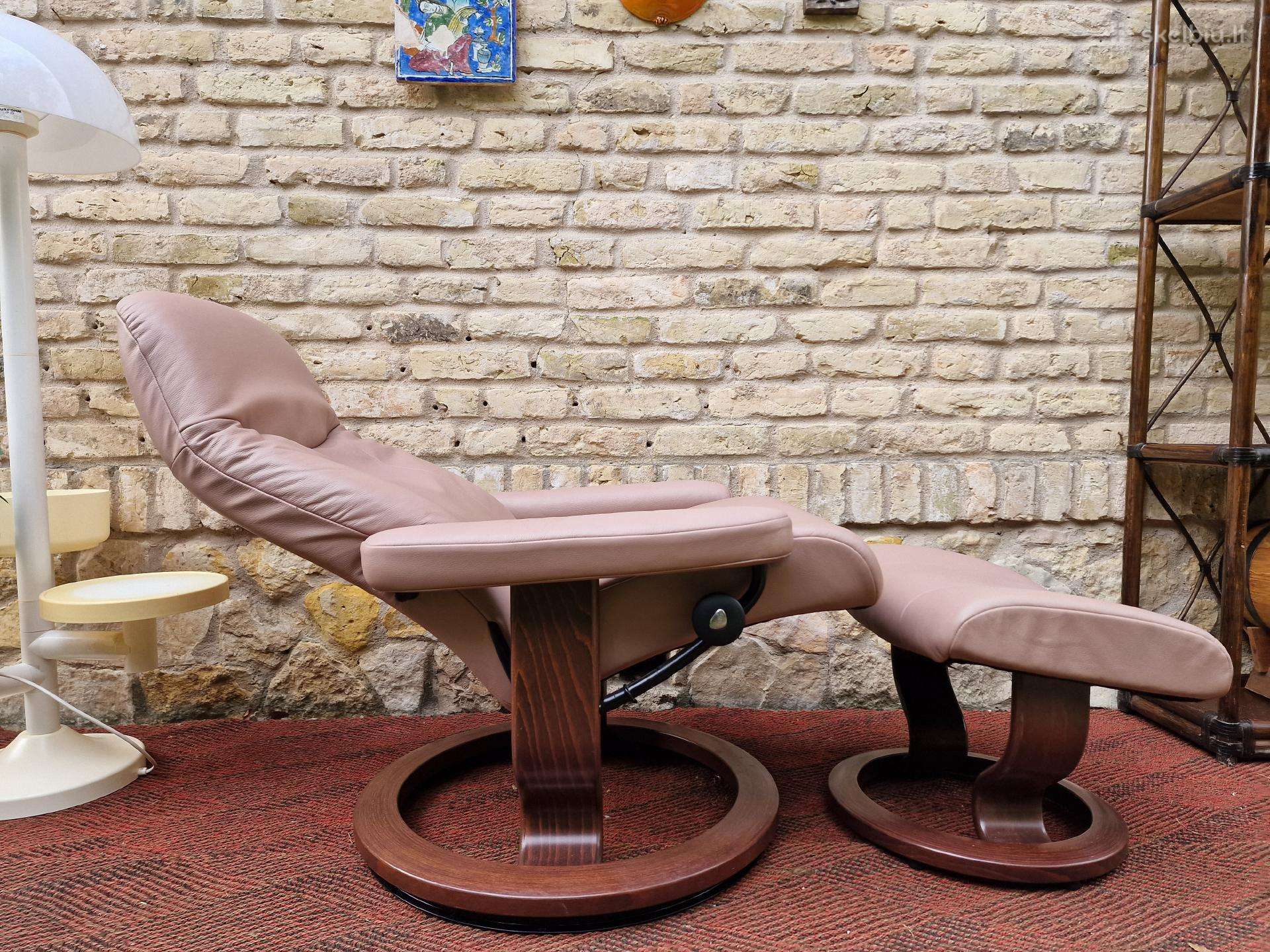 Ekornes poilsio fotelis/reglaineris su pakoju