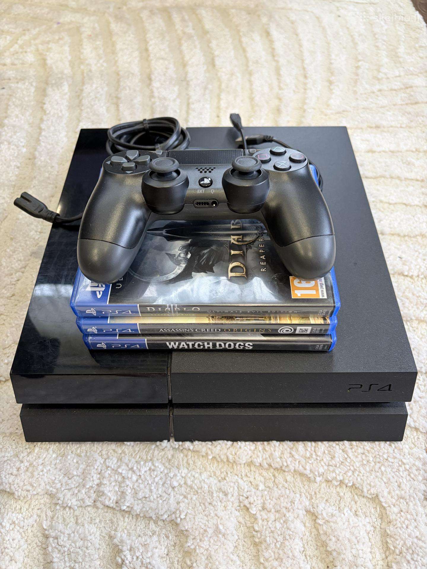 Ps4 500gb + 3 games