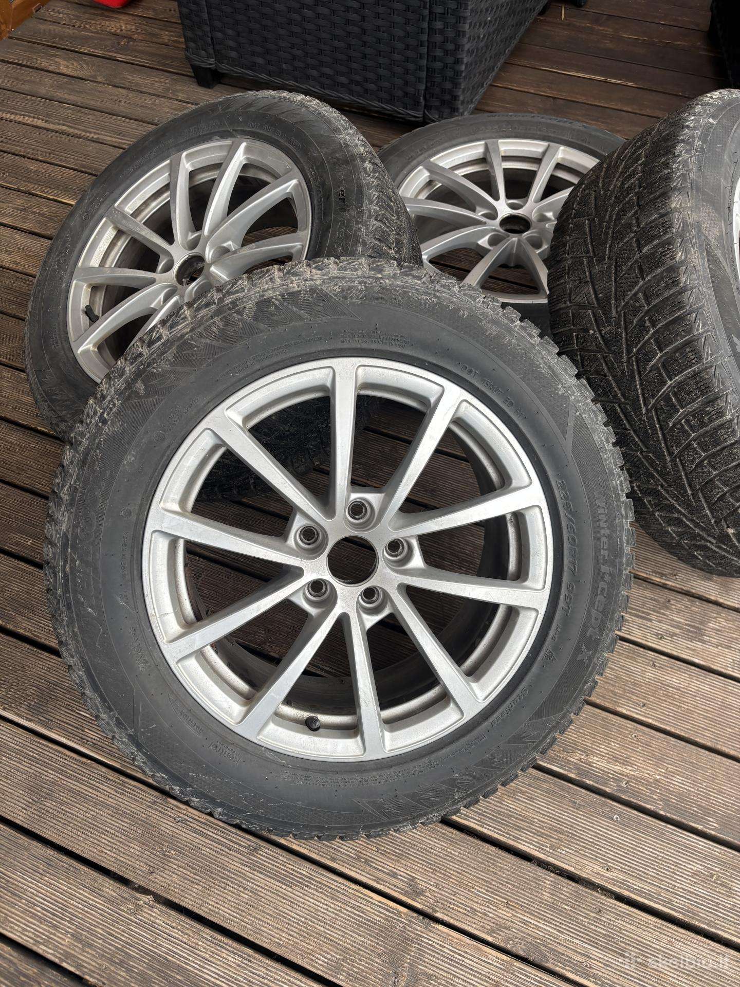 Audi c8 225/60/r17 ratlankiai žieminės padangos