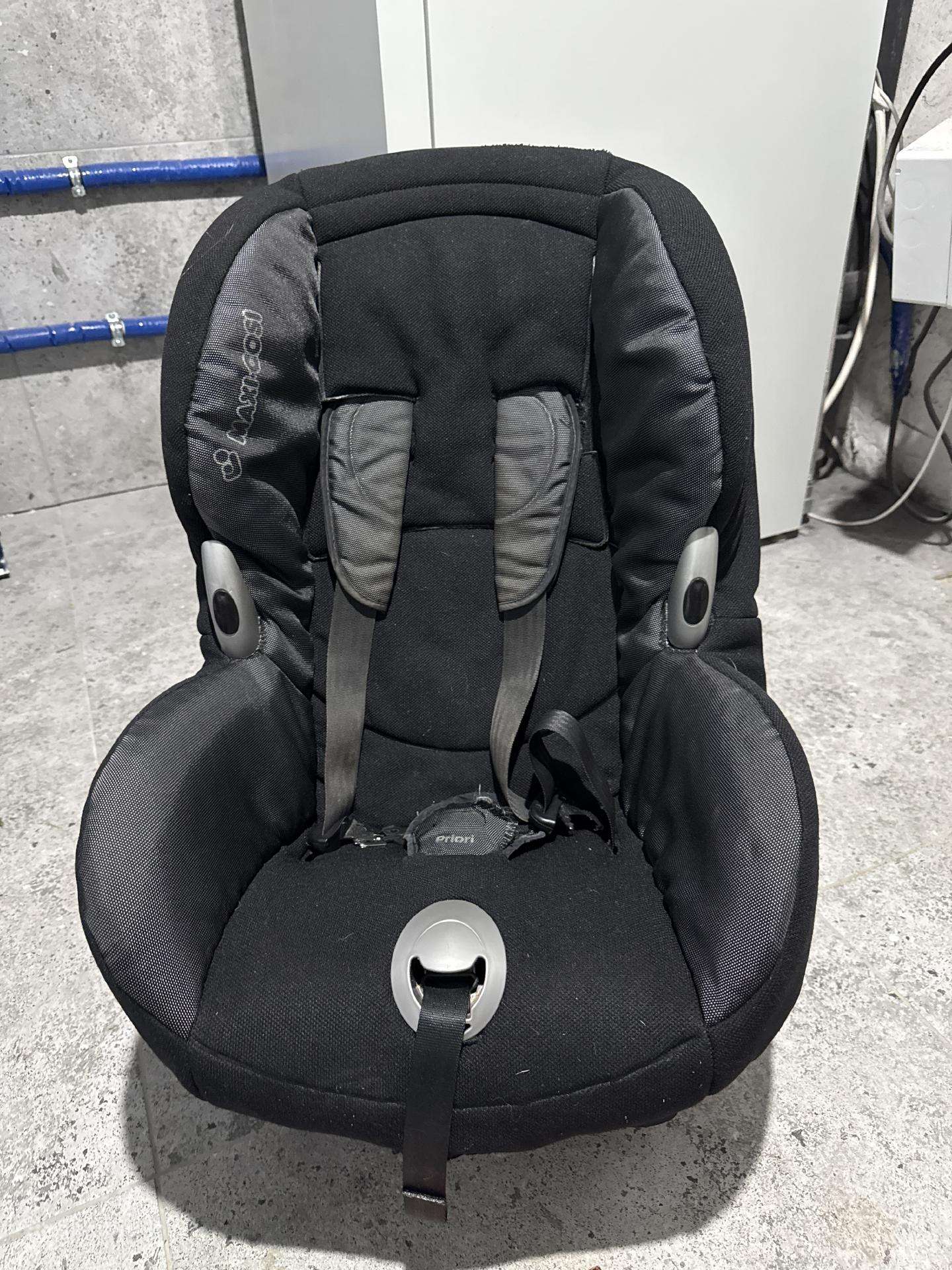 Dovanoju auto kedute maxi cosi