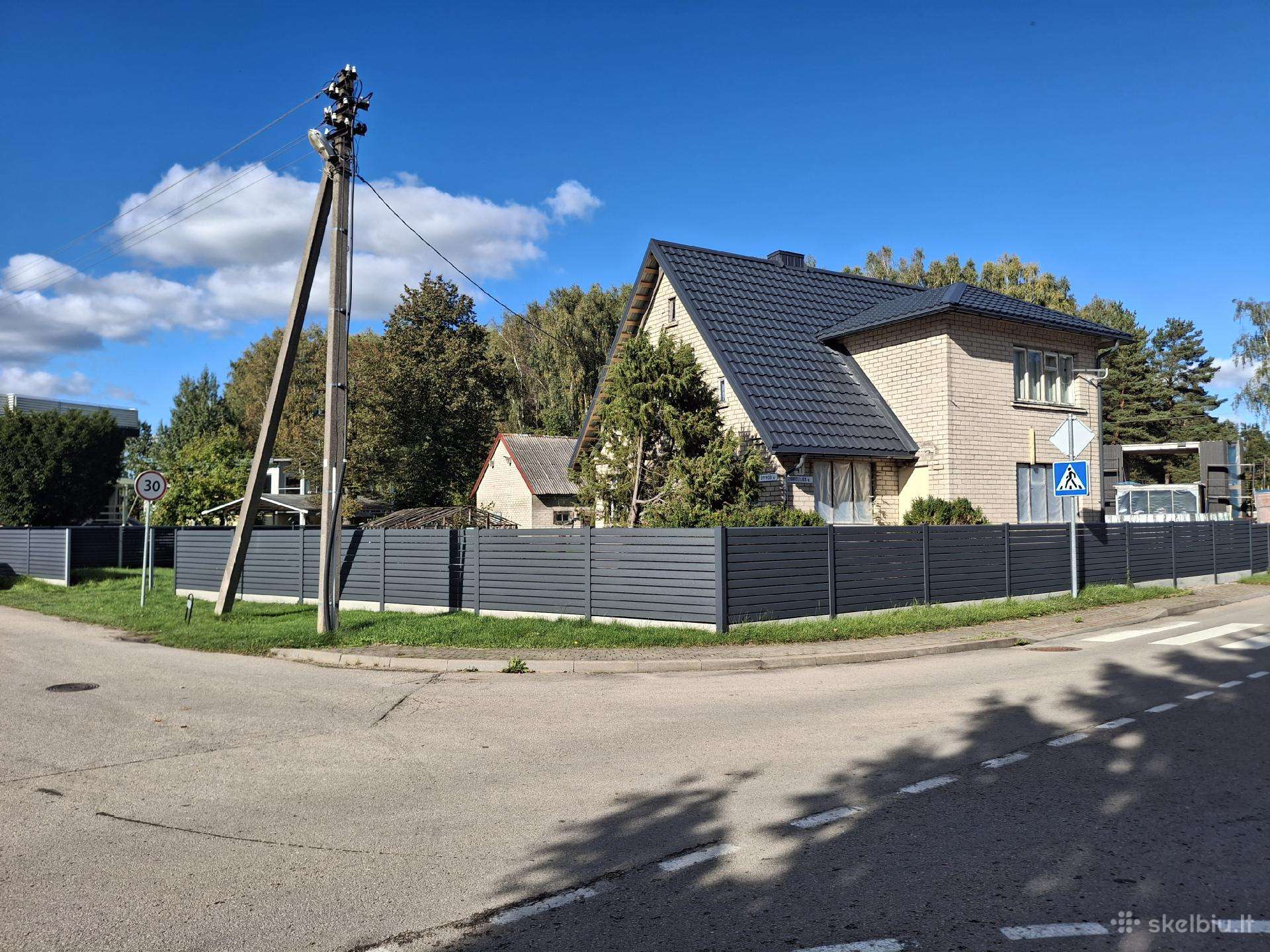 Parduodamas Namas Šilalėje – 15 Arų Sklypas!