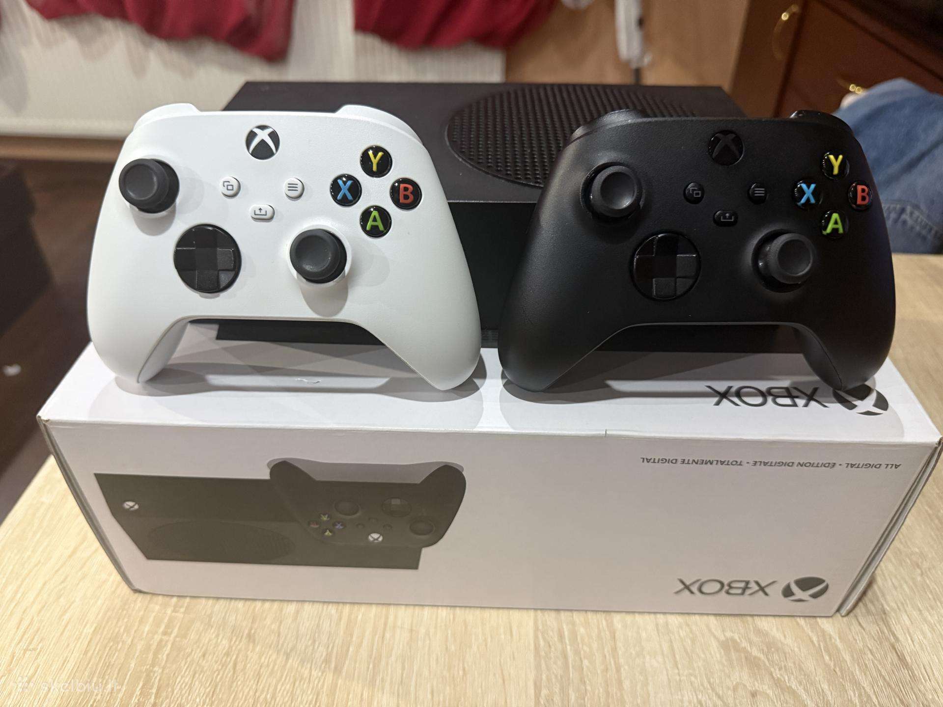 Xbox Series S 1tb Konsolė + 2 pulteliai