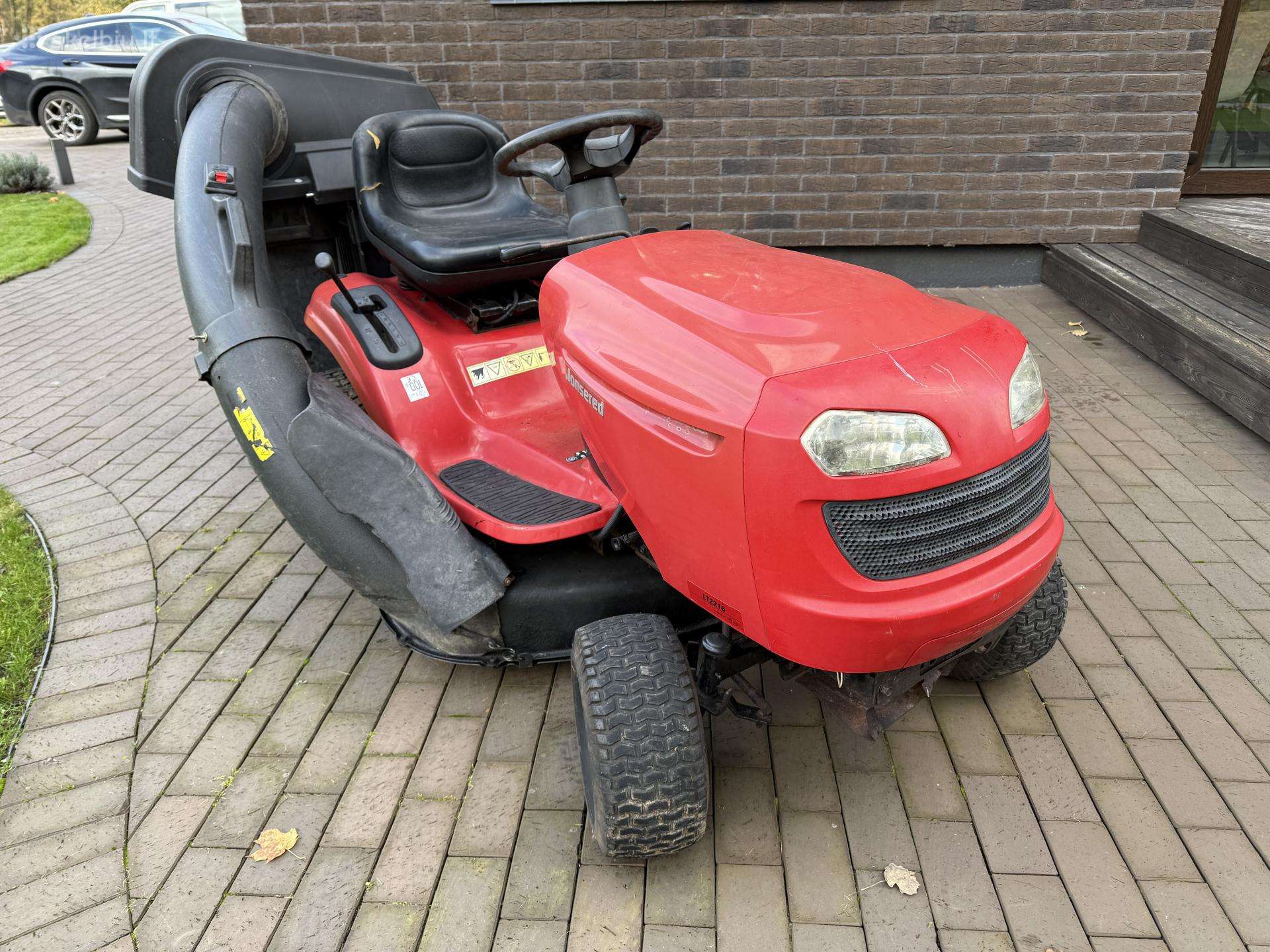 Johnsered Lt2216 su 15,5hp varikliu
