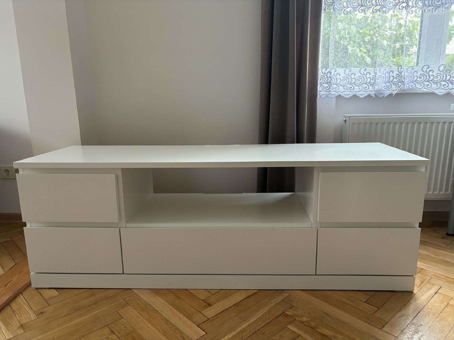 Ikea Malm TV Staliukas