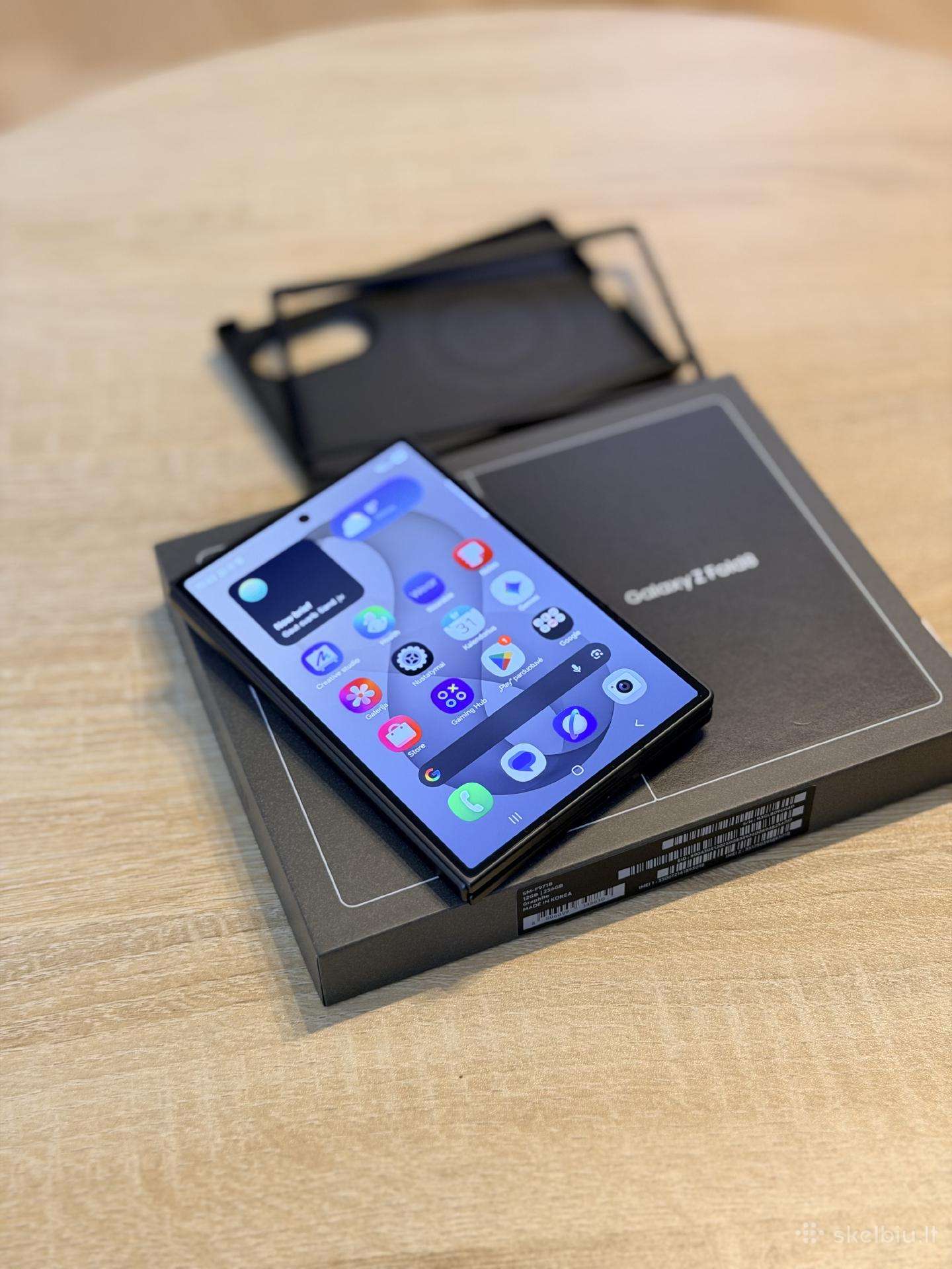 Samsung Galaxy Fold 8, Black 256gb