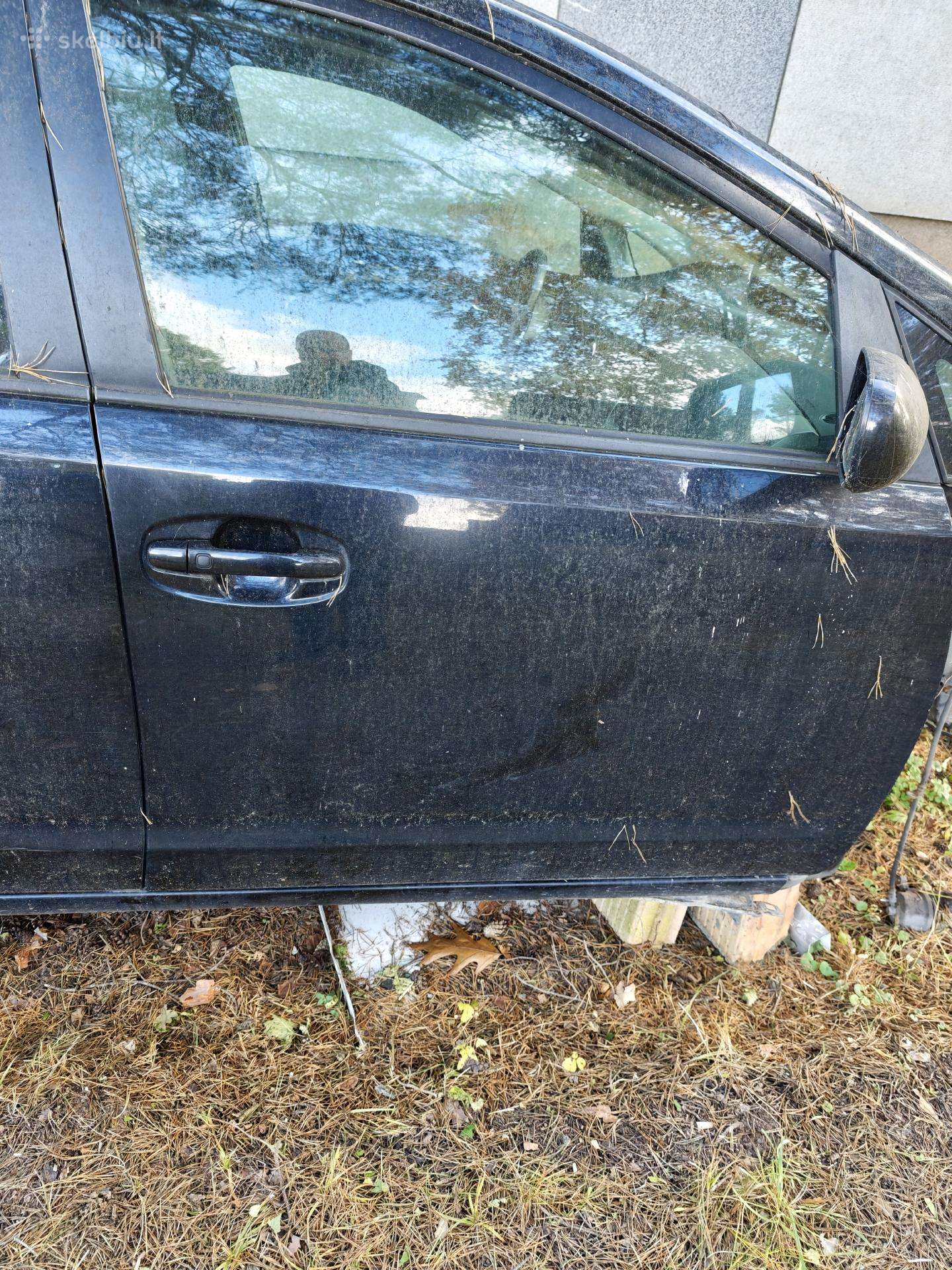 Prius2 durys
