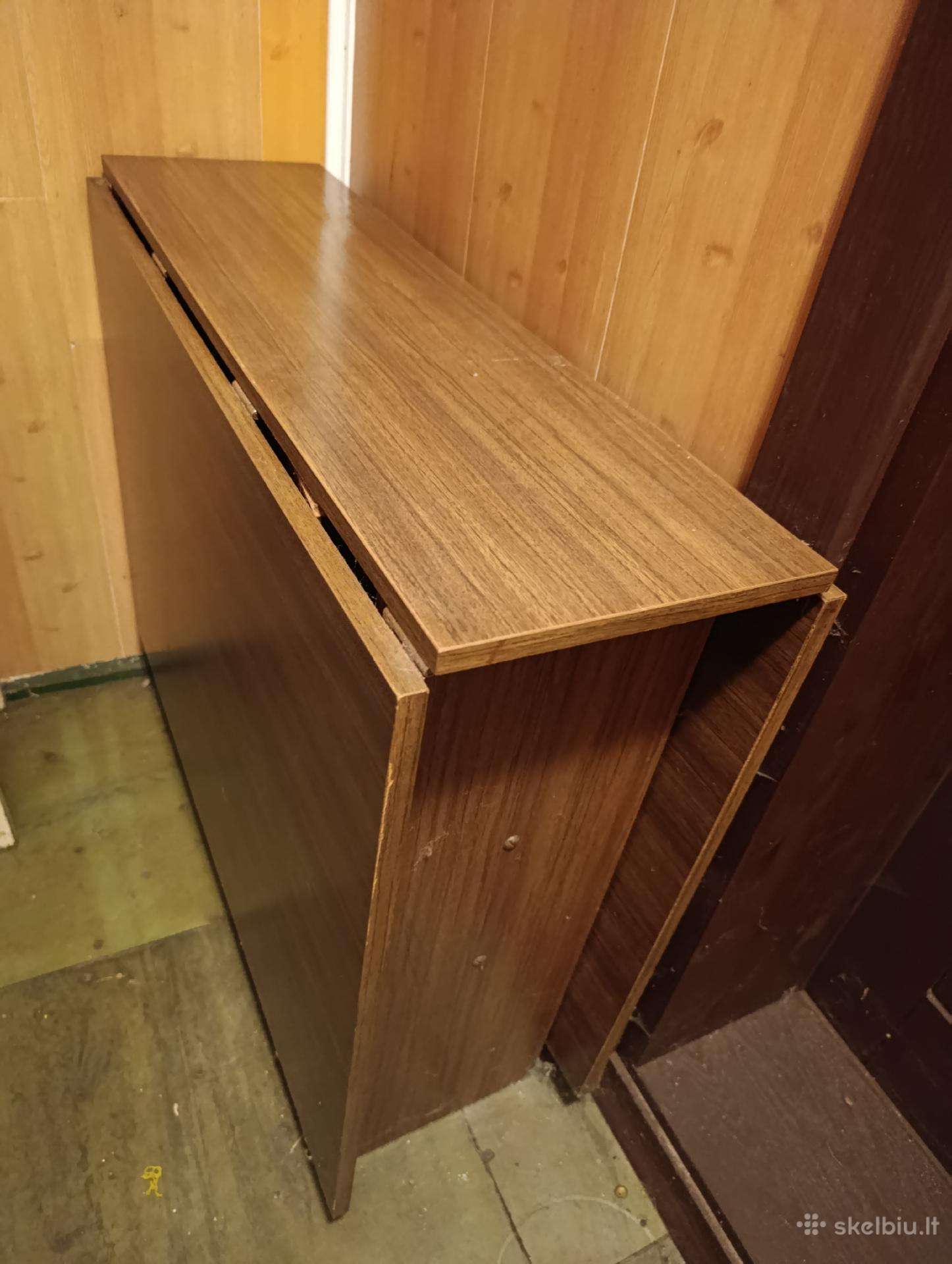 Stalas knyga