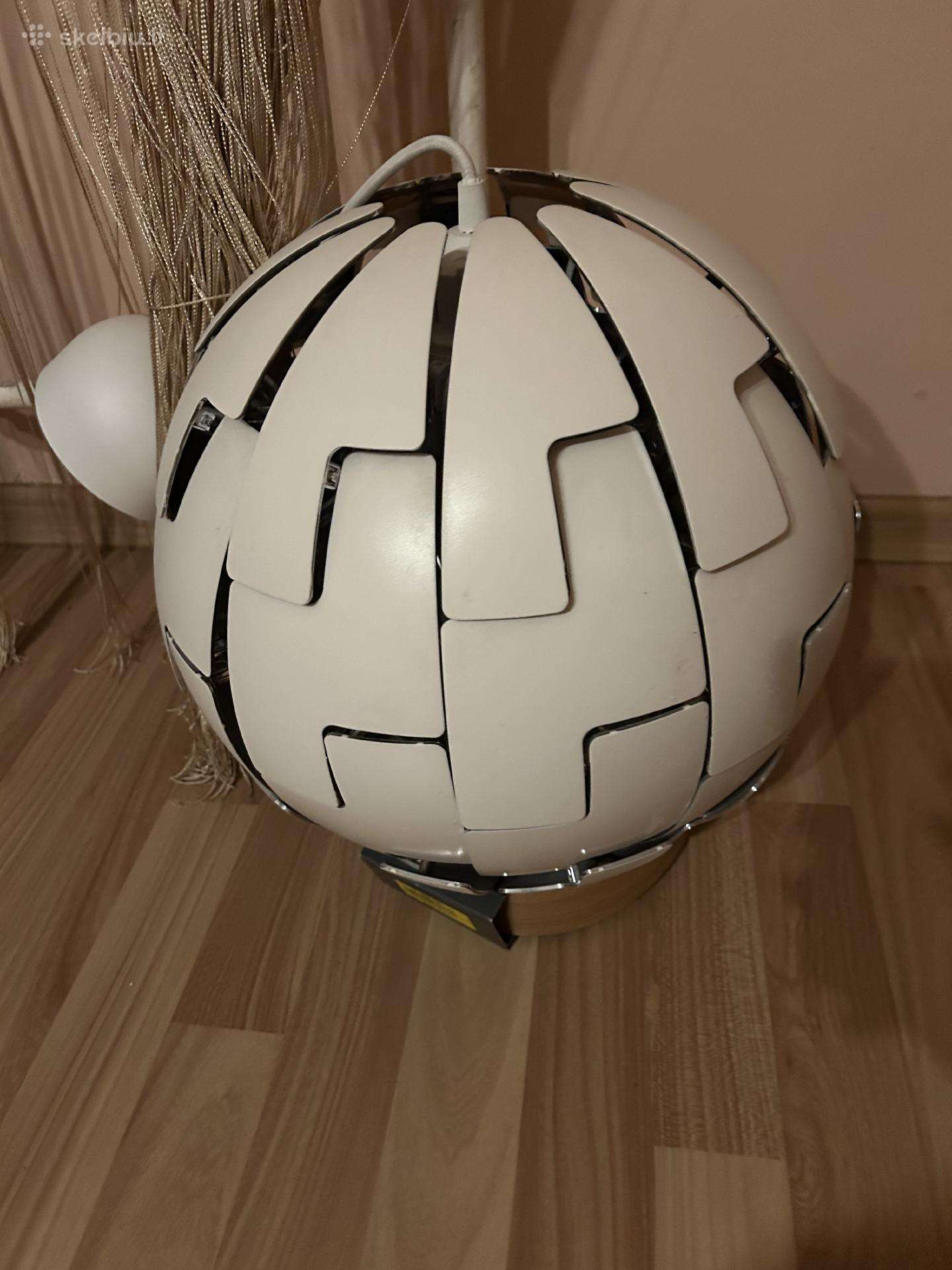 Ikea šviestuvas