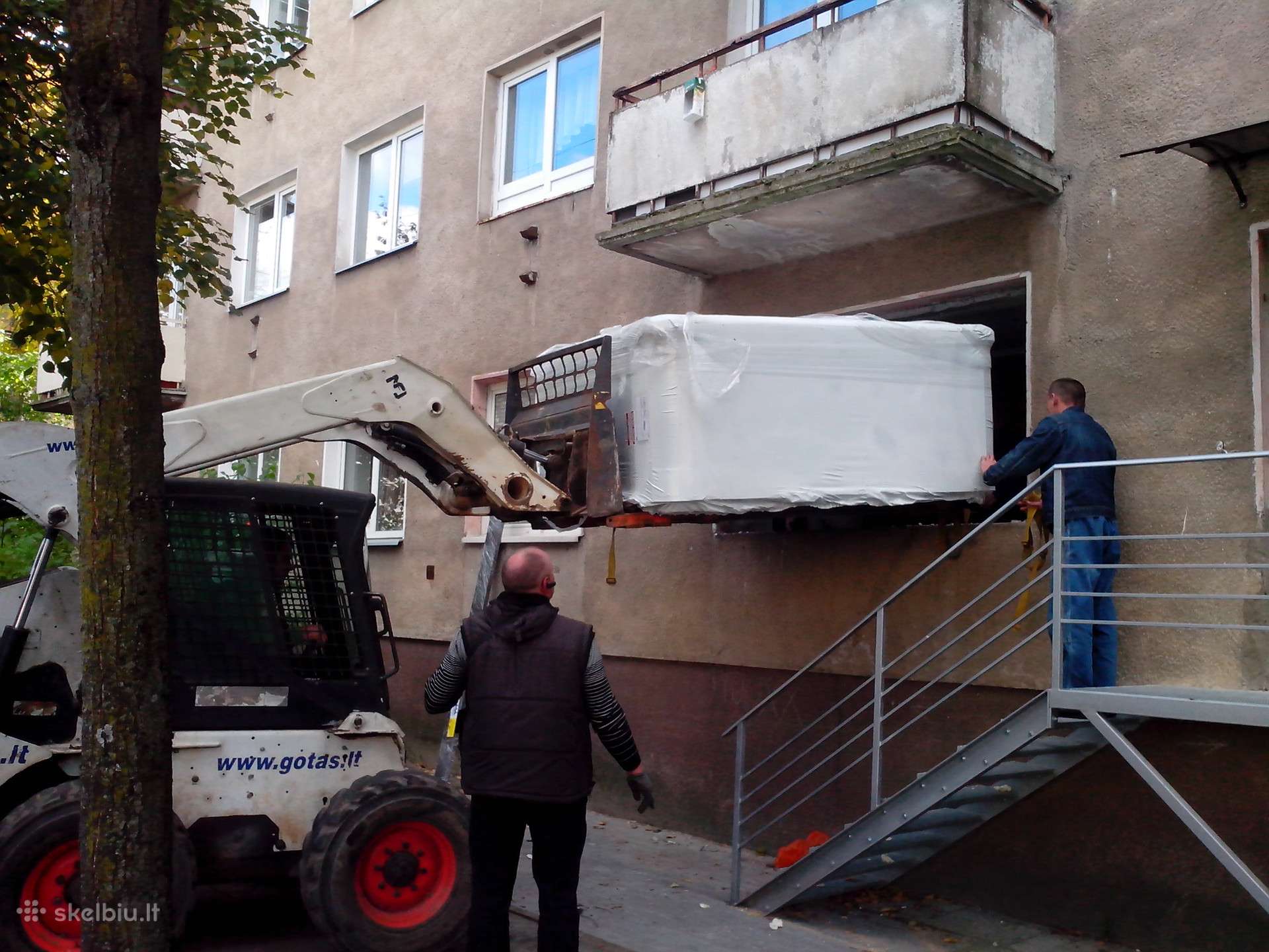 Seifų perkraustymas, pervežimas