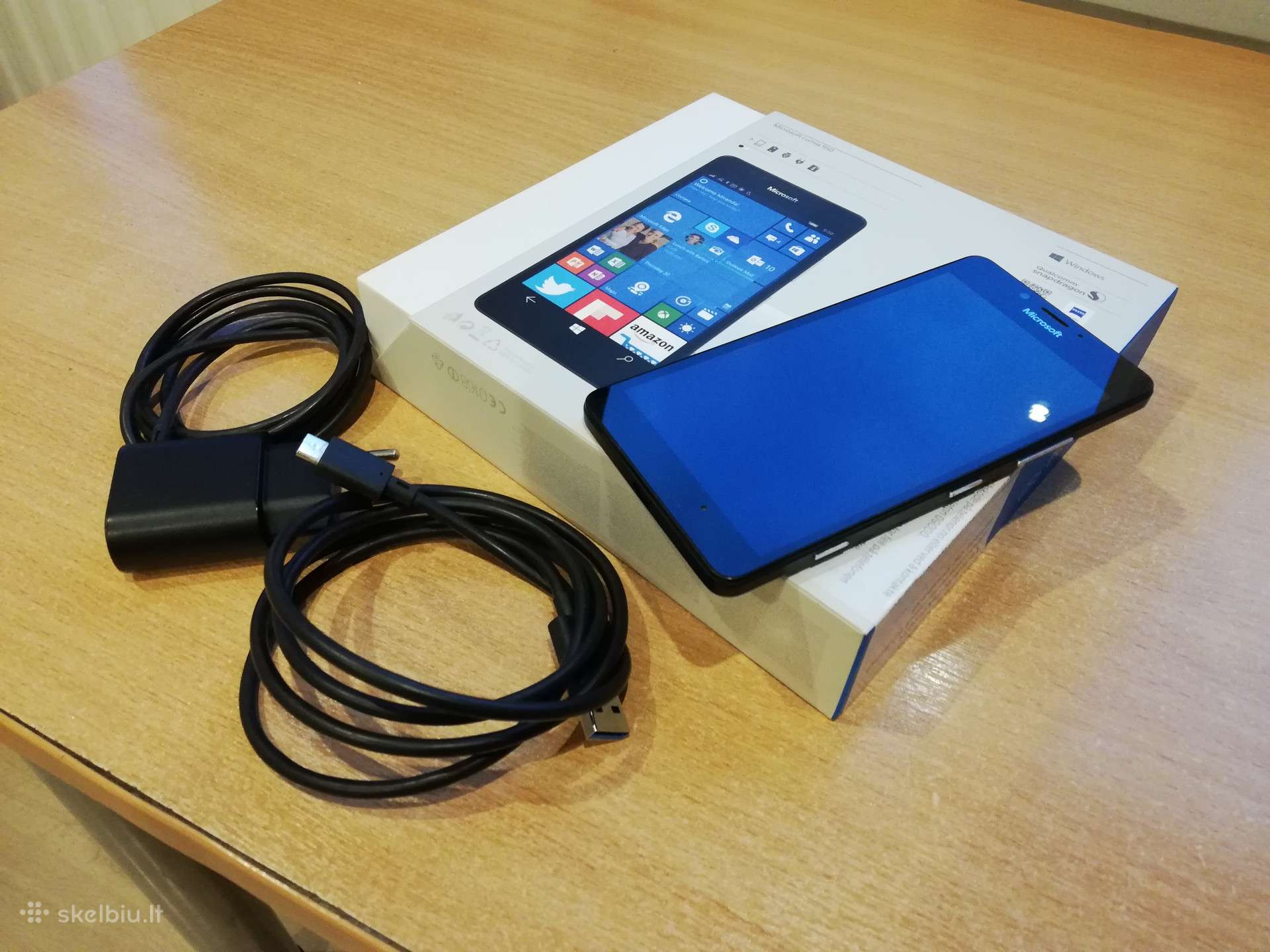Parduodu naudotą Microsoft Lumia 950