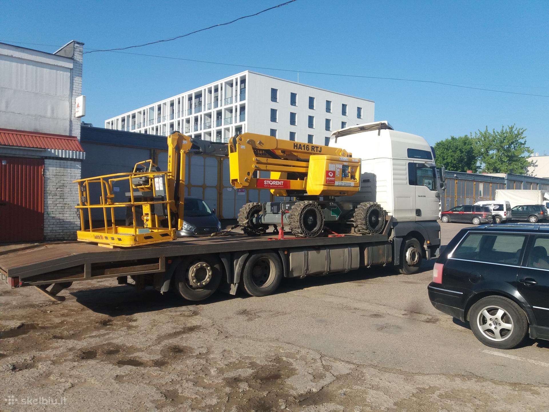 Tralas Vilniuje, statybines tech. transportavimas